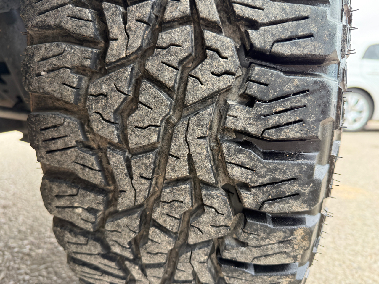 RAM 1500 4WD Crew Cab 140.5" Sport 2013