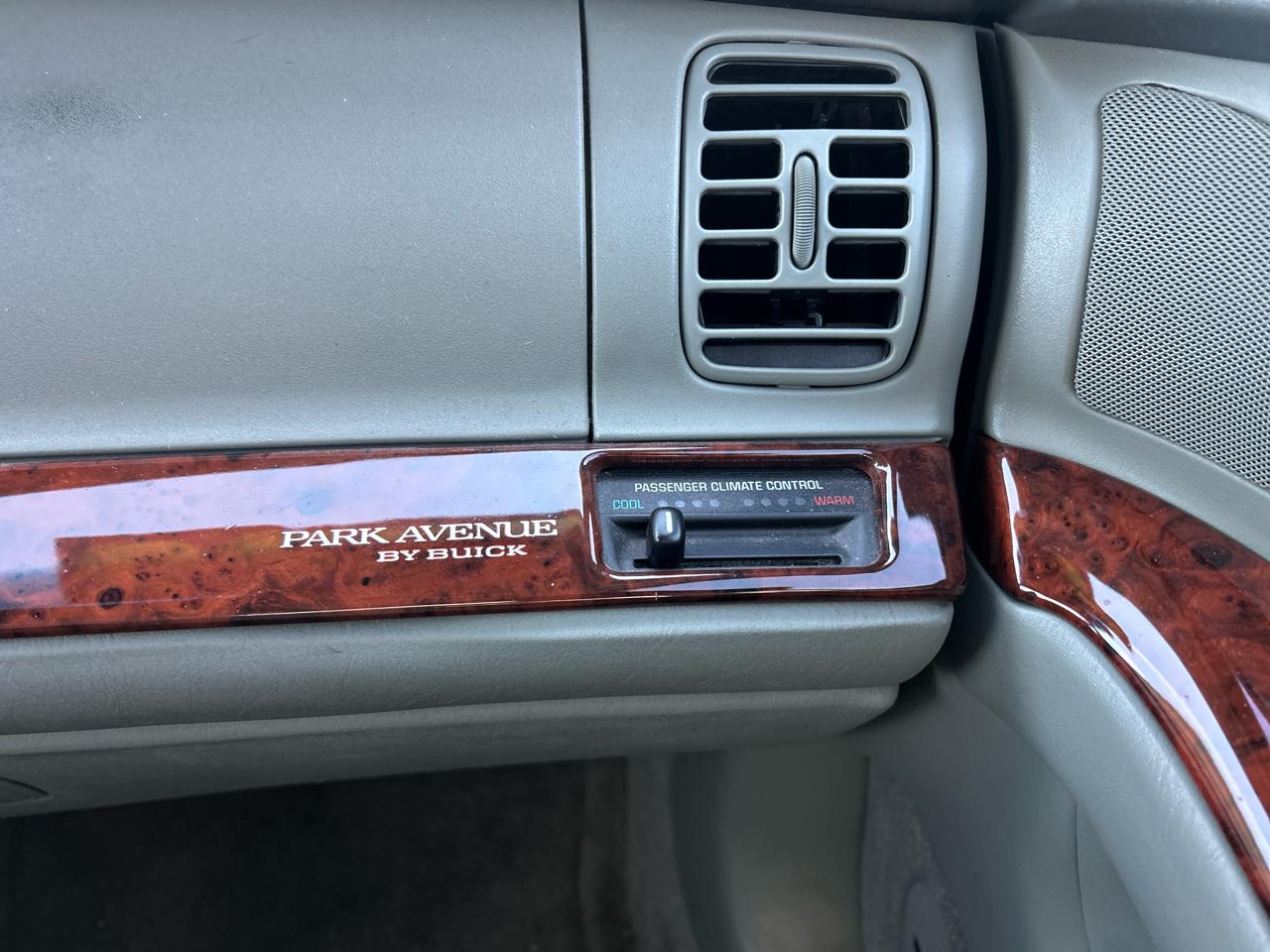 Buick Park Avenue 4dr Sdn 1997