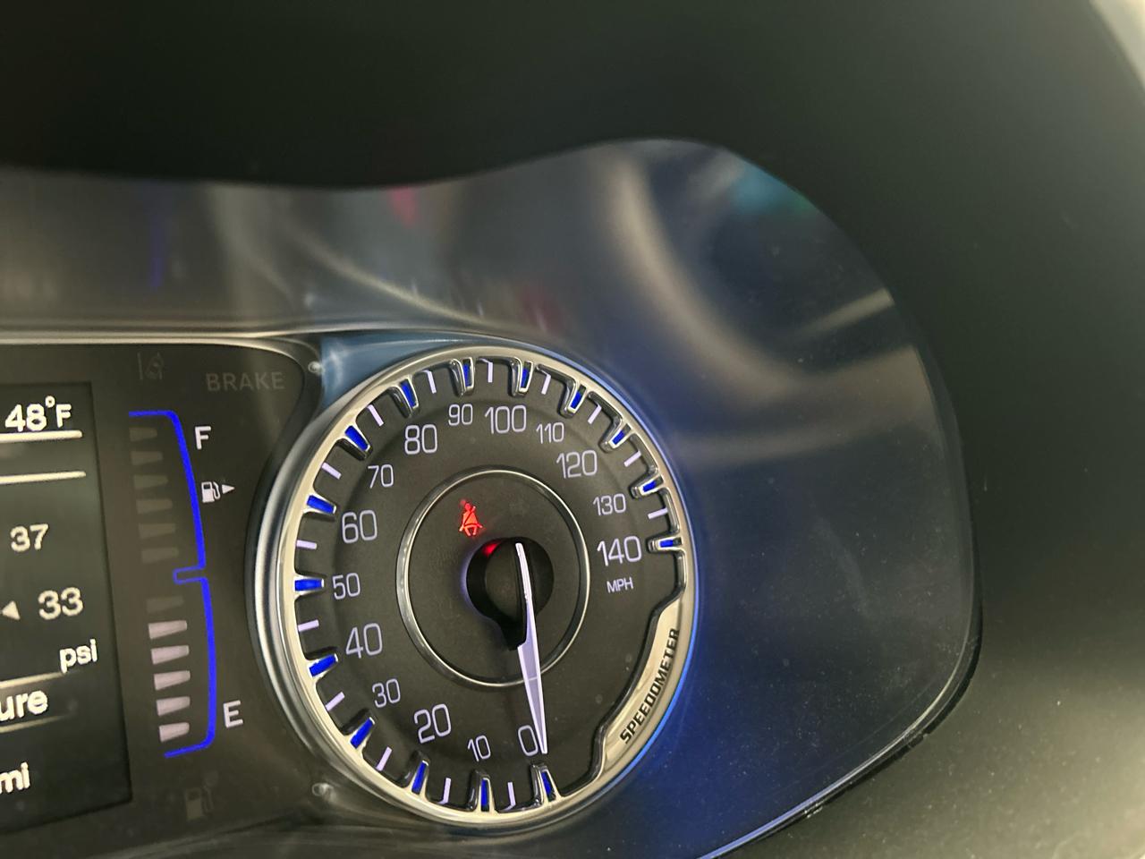 Chrysler 200 4dr Sdn Limited FWD 2016