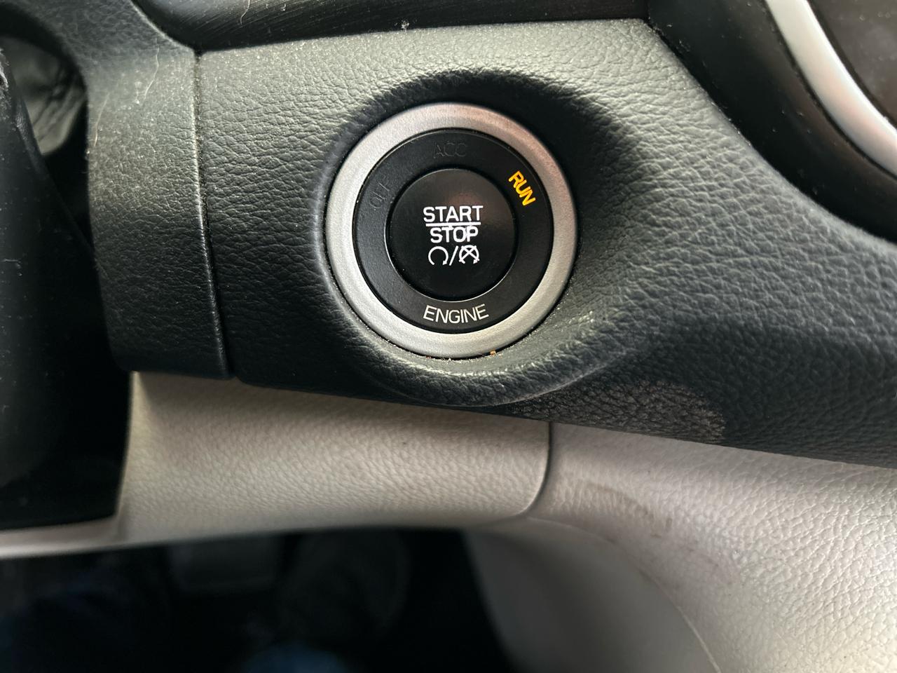 Chrysler 200 4dr Sdn Limited FWD 2016