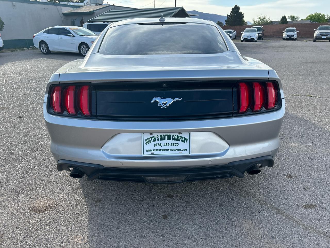 Ford Mustang EcoBoost Fastback 2021