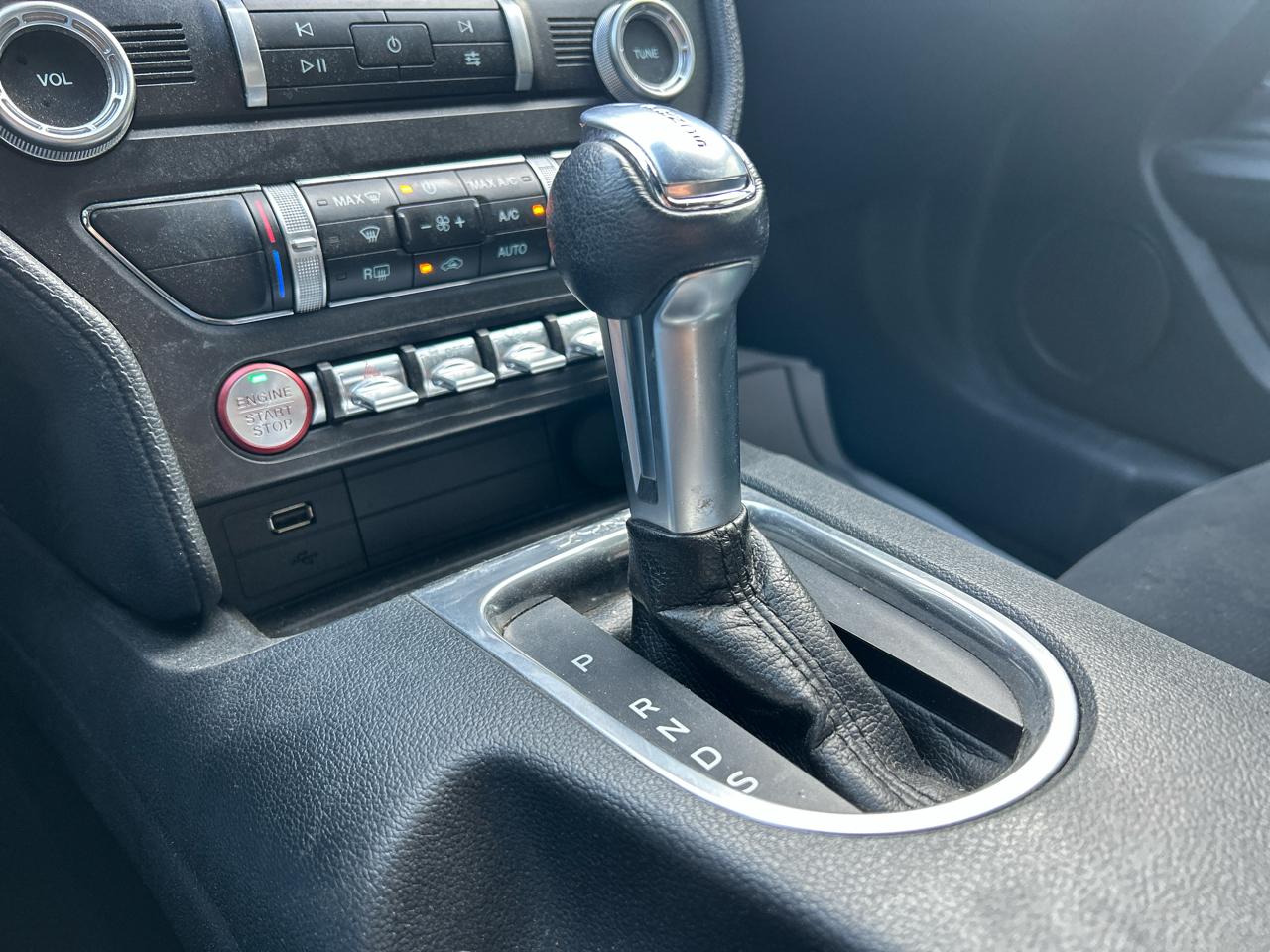 Ford Mustang EcoBoost Fastback 2021