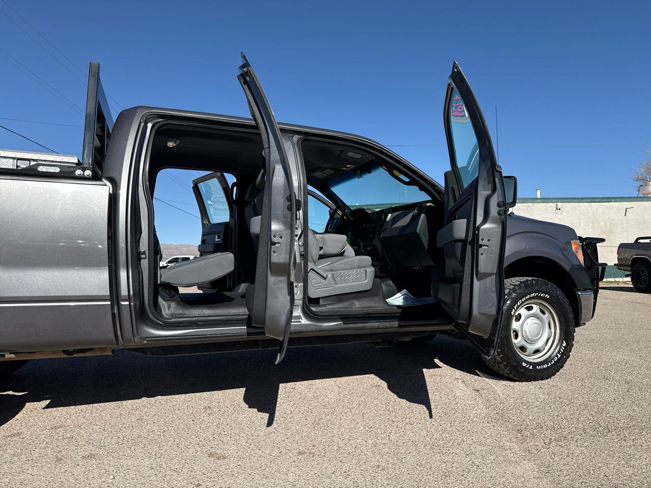 Ford F-150 4WD SuperCrew 145" XL 2013