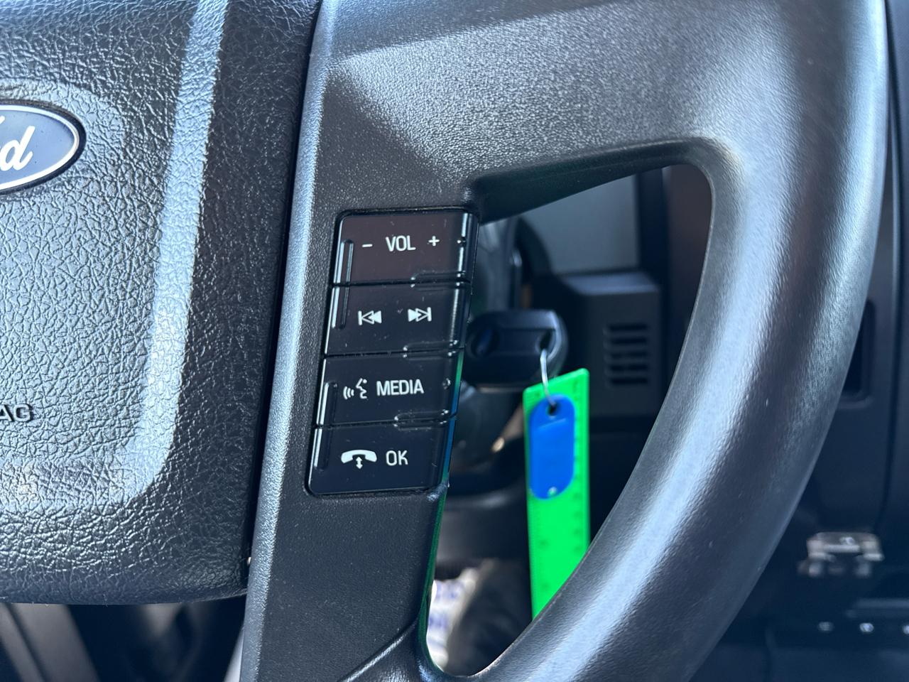 Ford F-150 4WD SuperCrew 145" XL 2013