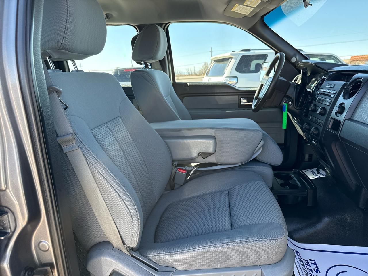 Ford F-150 4WD SuperCrew 145" XL 2013