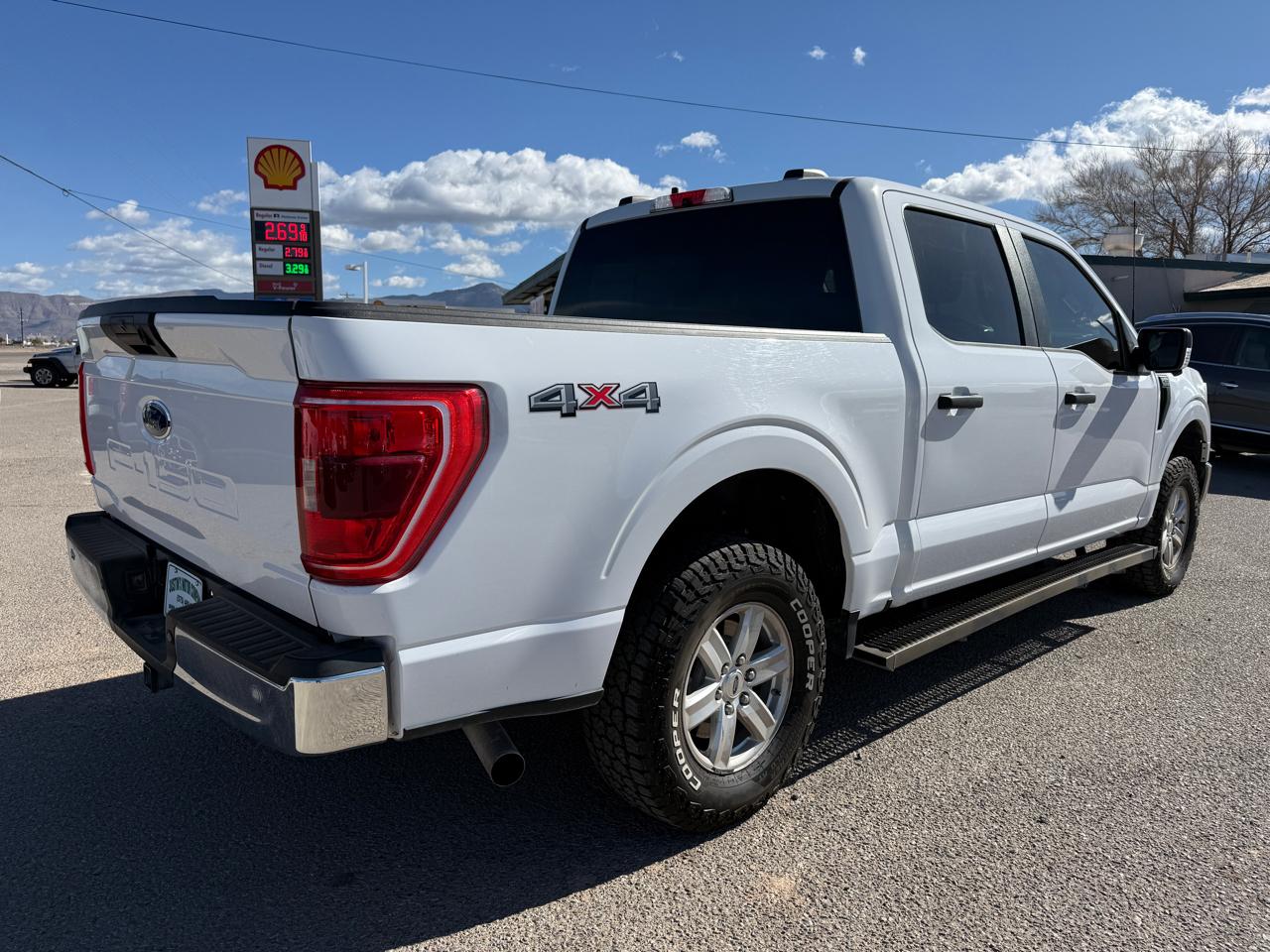 Ford F-150 XL 4WD SuperCrew 5.5' Box 2022