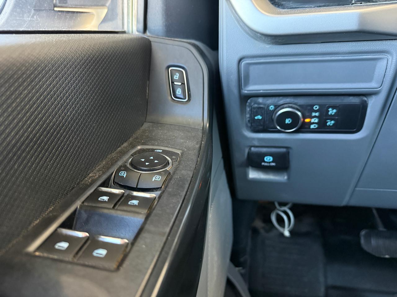 Ford F-150 XL 4WD SuperCrew 5.5' Box 2022