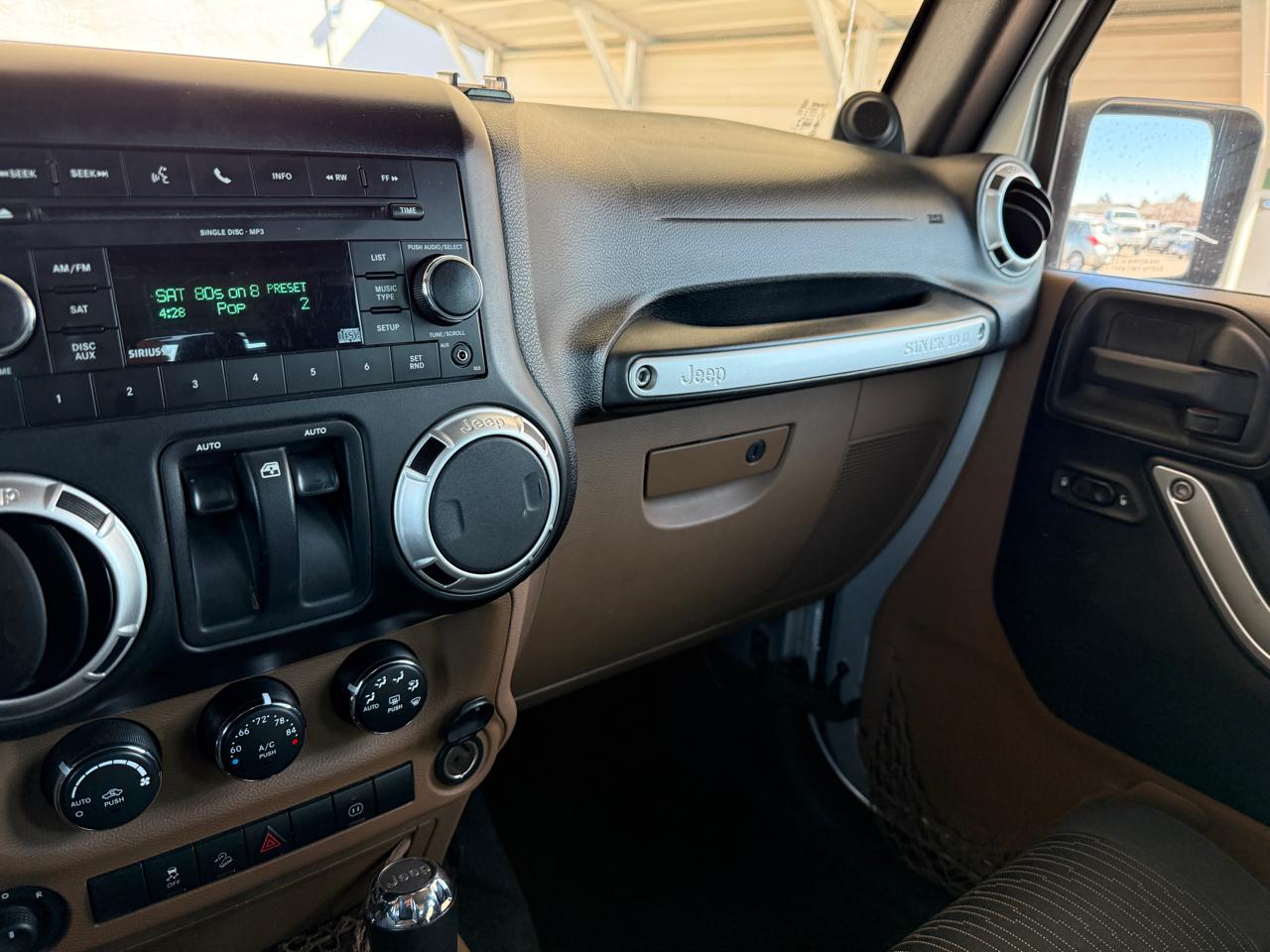 Jeep Wrangler 4WD 2dr Sahara 2011