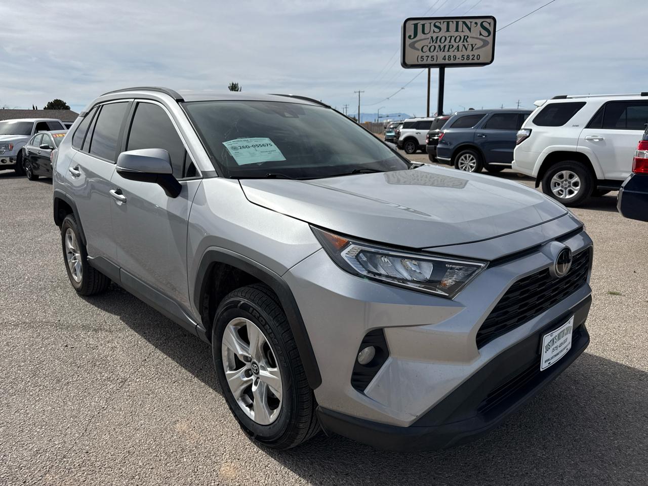 Toyota RAV4 XLE FWD (Natl) 2021