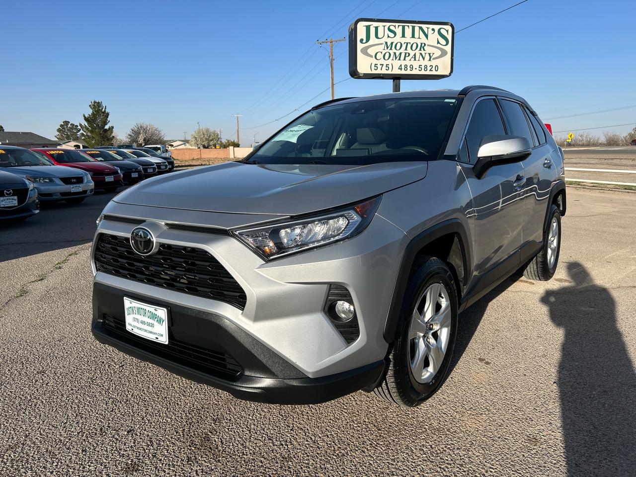 Toyota RAV4 XLE FWD (Natl) 2021
