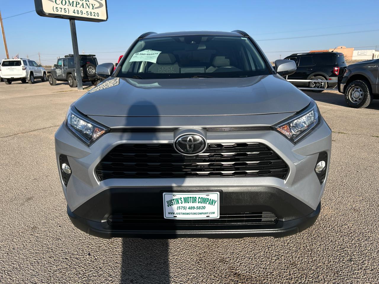 Toyota RAV4 XLE FWD (Natl) 2021