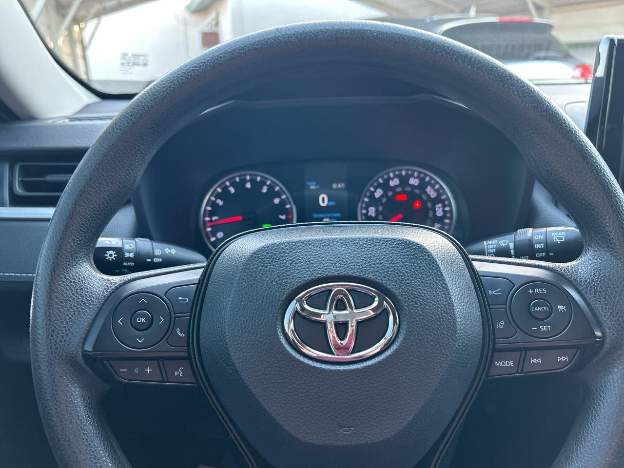 Toyota RAV4 XLE FWD (Natl) 2021