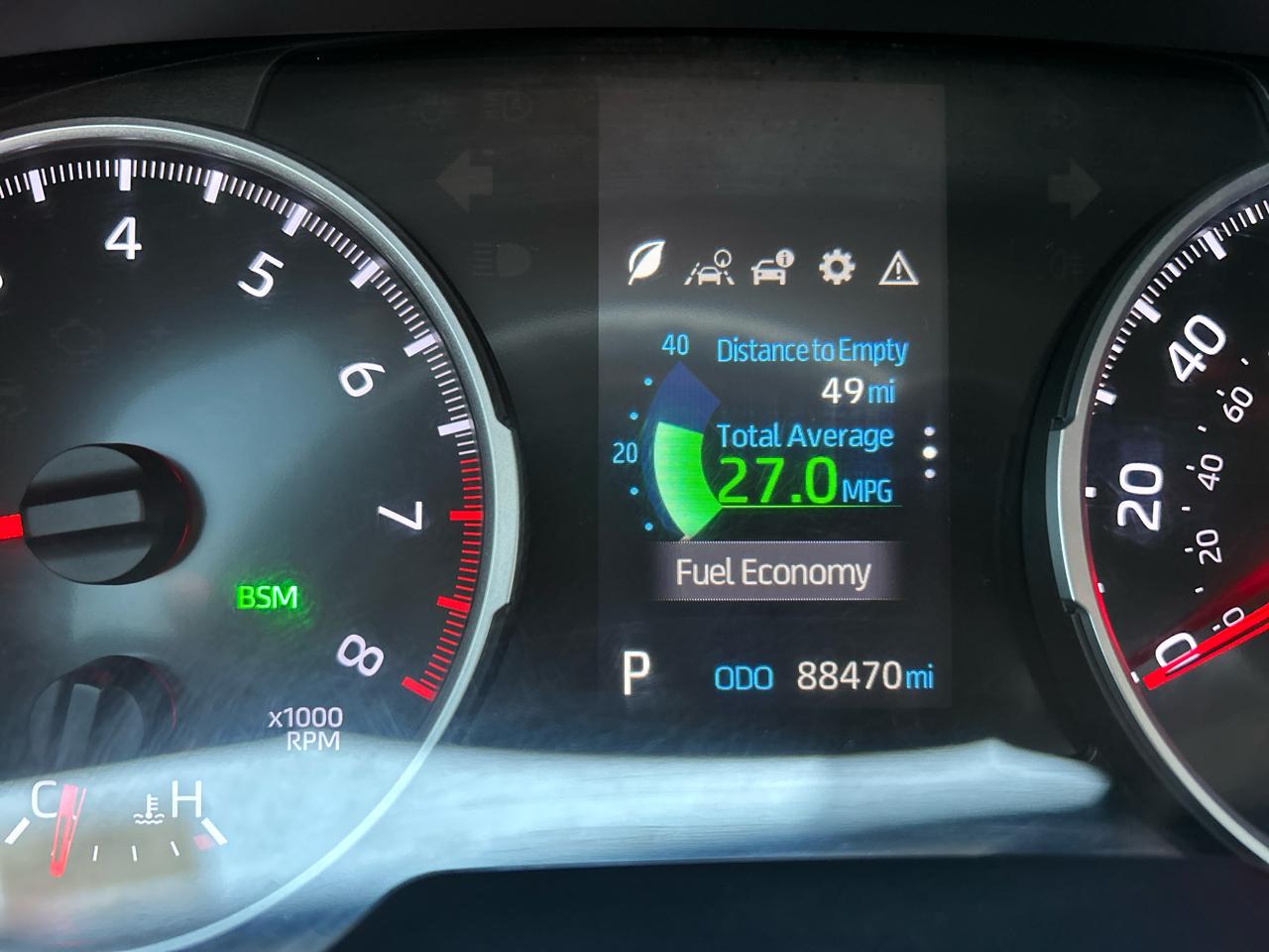 Toyota RAV4 XLE FWD (Natl) 2021