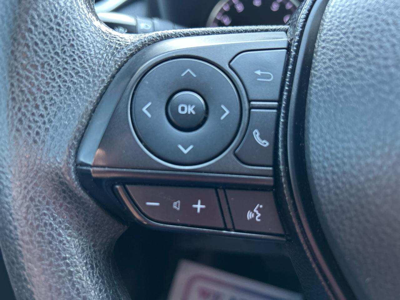 Toyota RAV4 XLE FWD (Natl) 2021