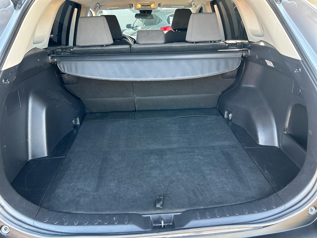 Toyota RAV4 XLE FWD (Natl) 2021