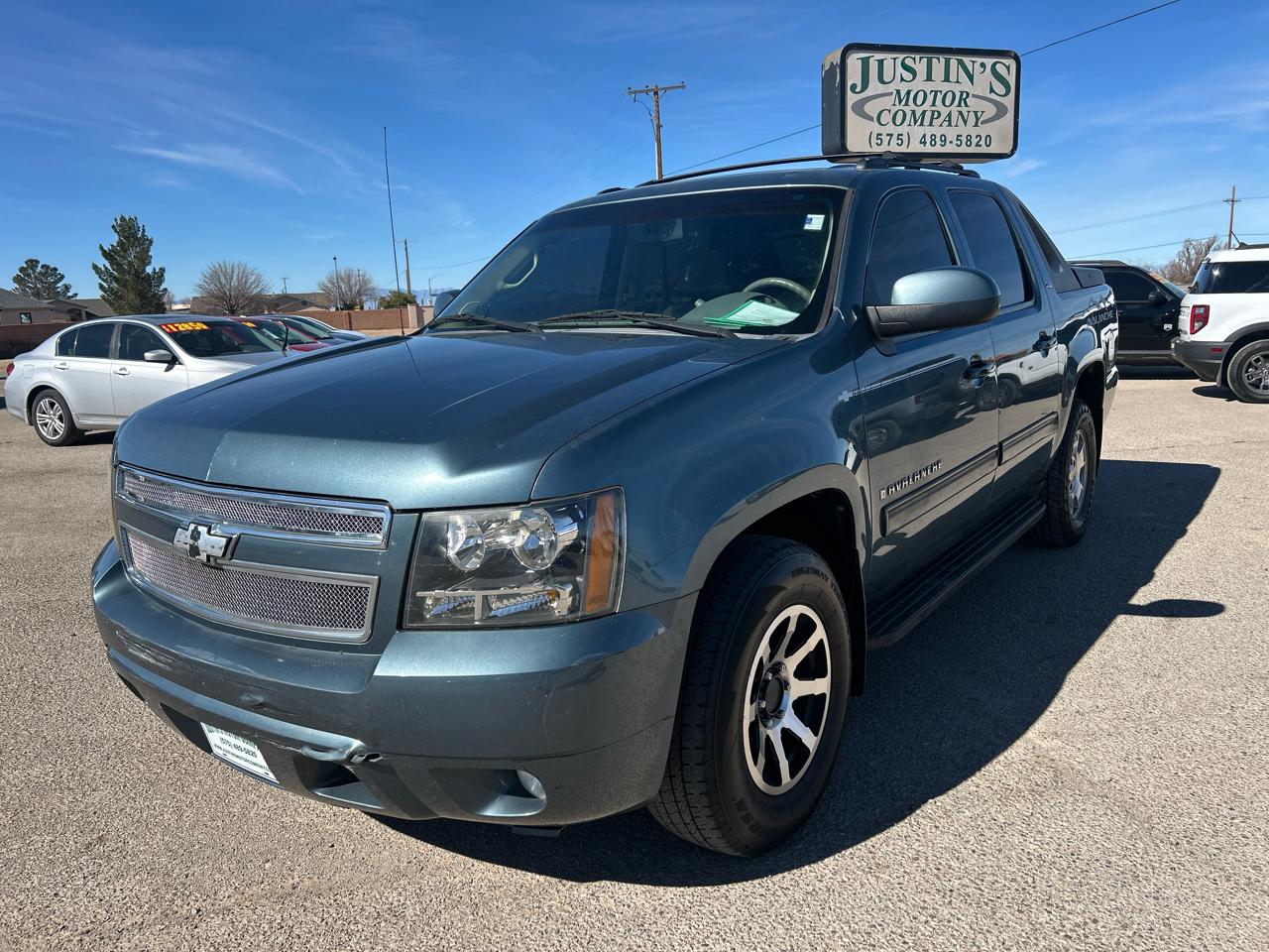 2009 Chevrolet Avalanche 4WD Crew Cab 130" LT w/1LT