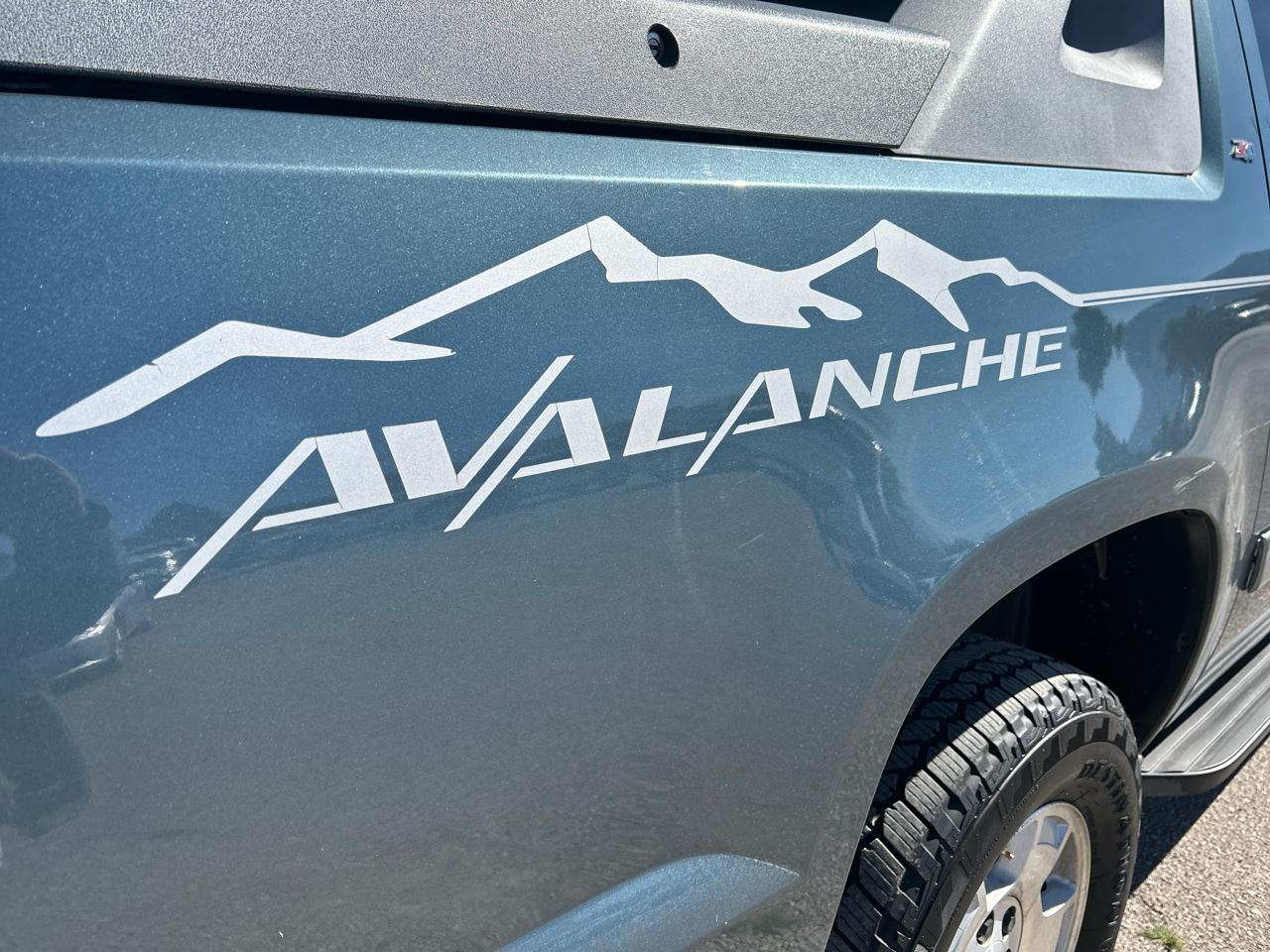 Chevrolet Avalanche 4WD Crew Cab 130" LT w/1LT 2009