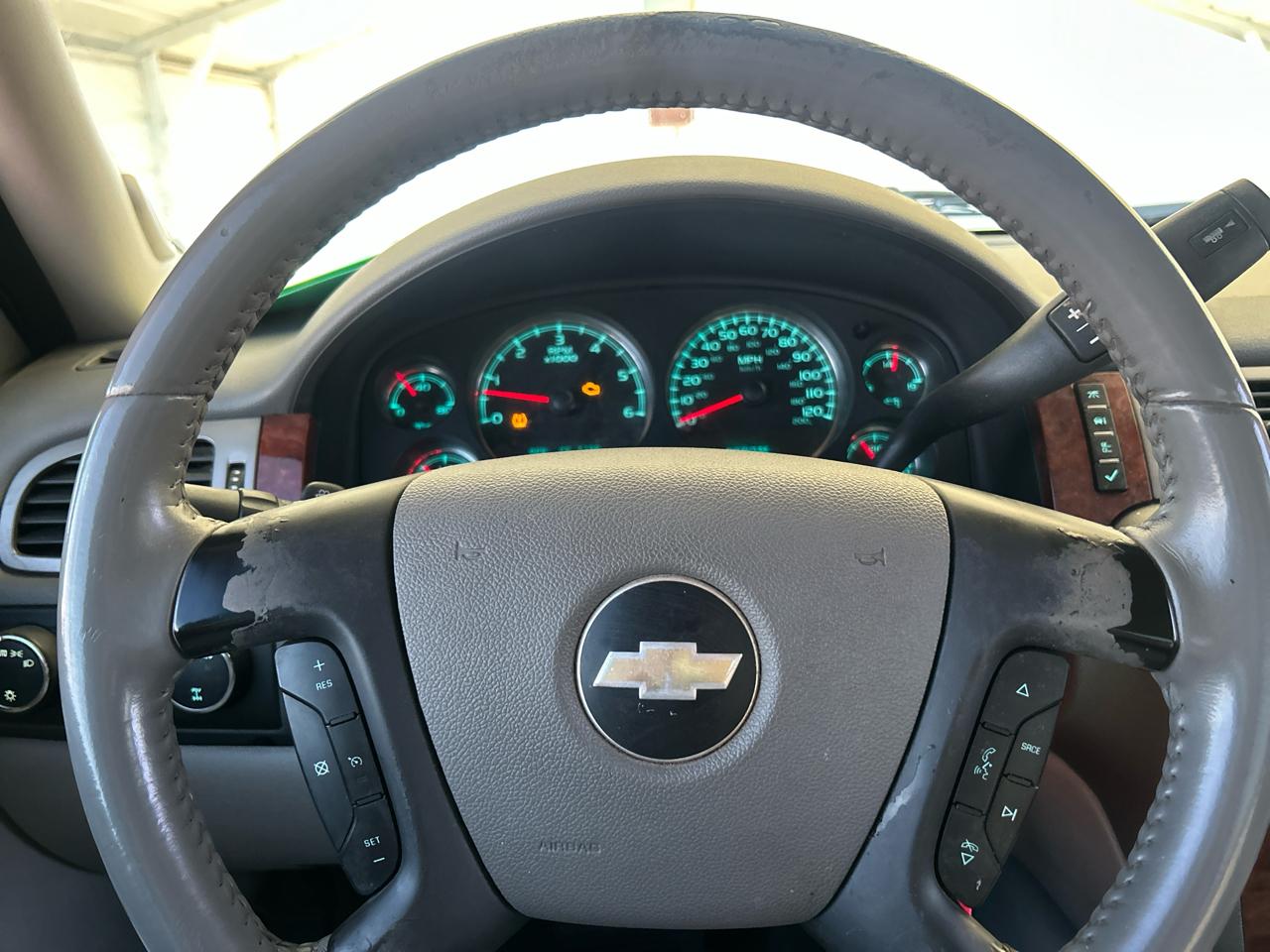 Chevrolet Avalanche 4WD Crew Cab 130" LT w/1LT 2009