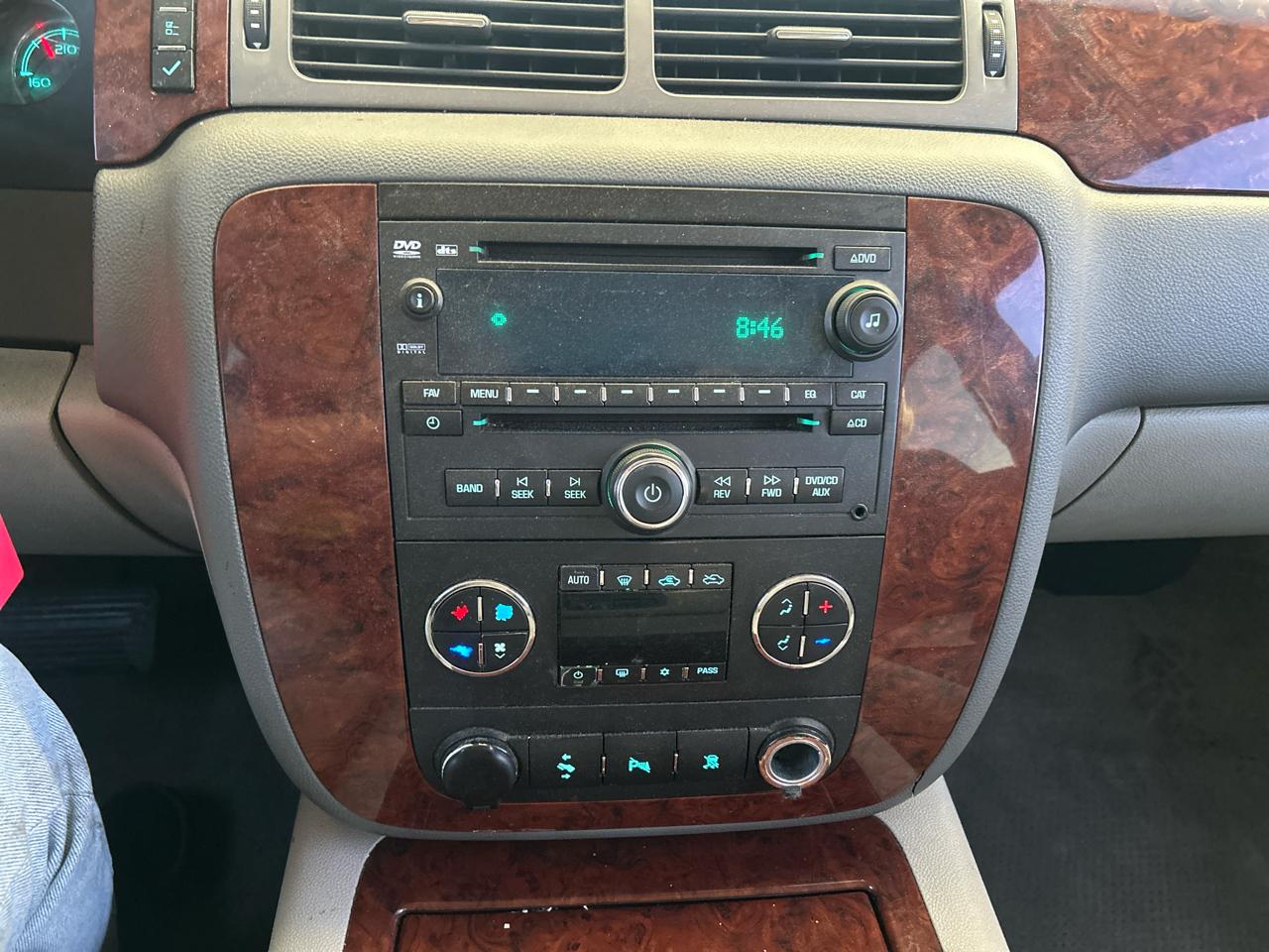 Chevrolet Avalanche 4WD Crew Cab 130" LT w/1LT 2009