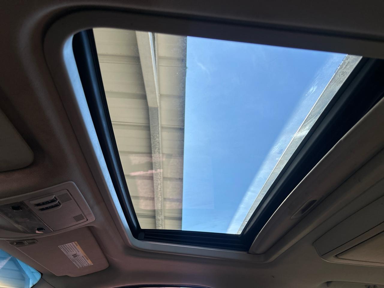 Chevrolet Avalanche 4WD Crew Cab 130" LT w/1LT 2009