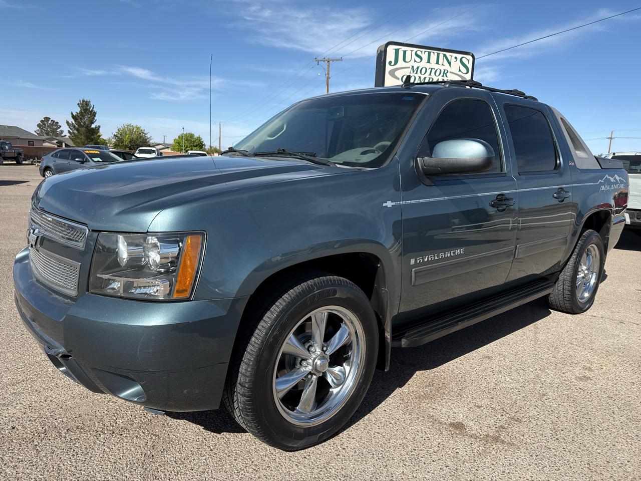 2009 Chevrolet Avalanche 4WD Crew Cab 130" LT w/1LT