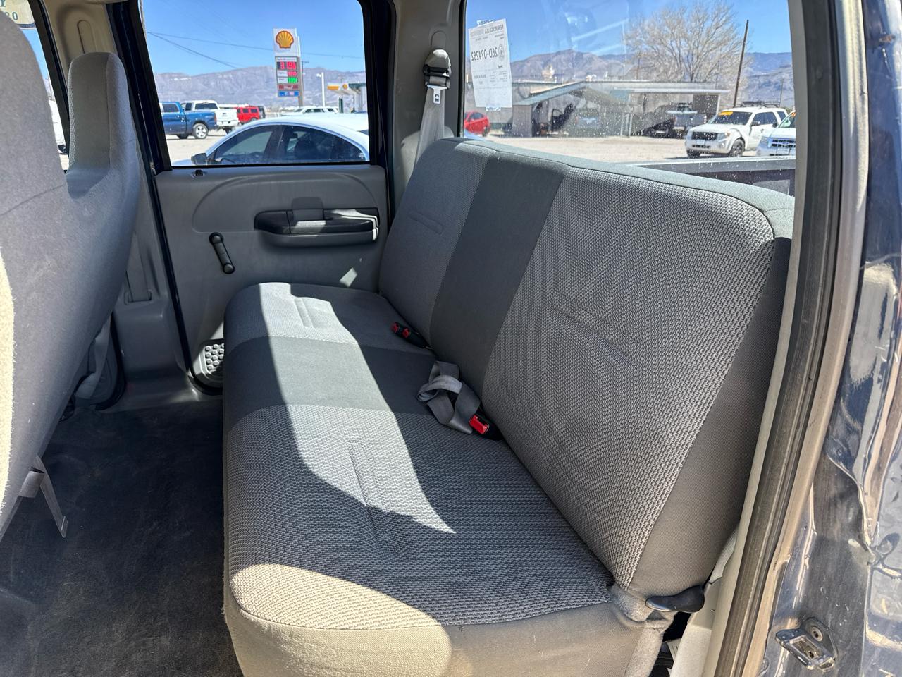 Ford Super Duty F-250 Crew Cab 156" XL 2005