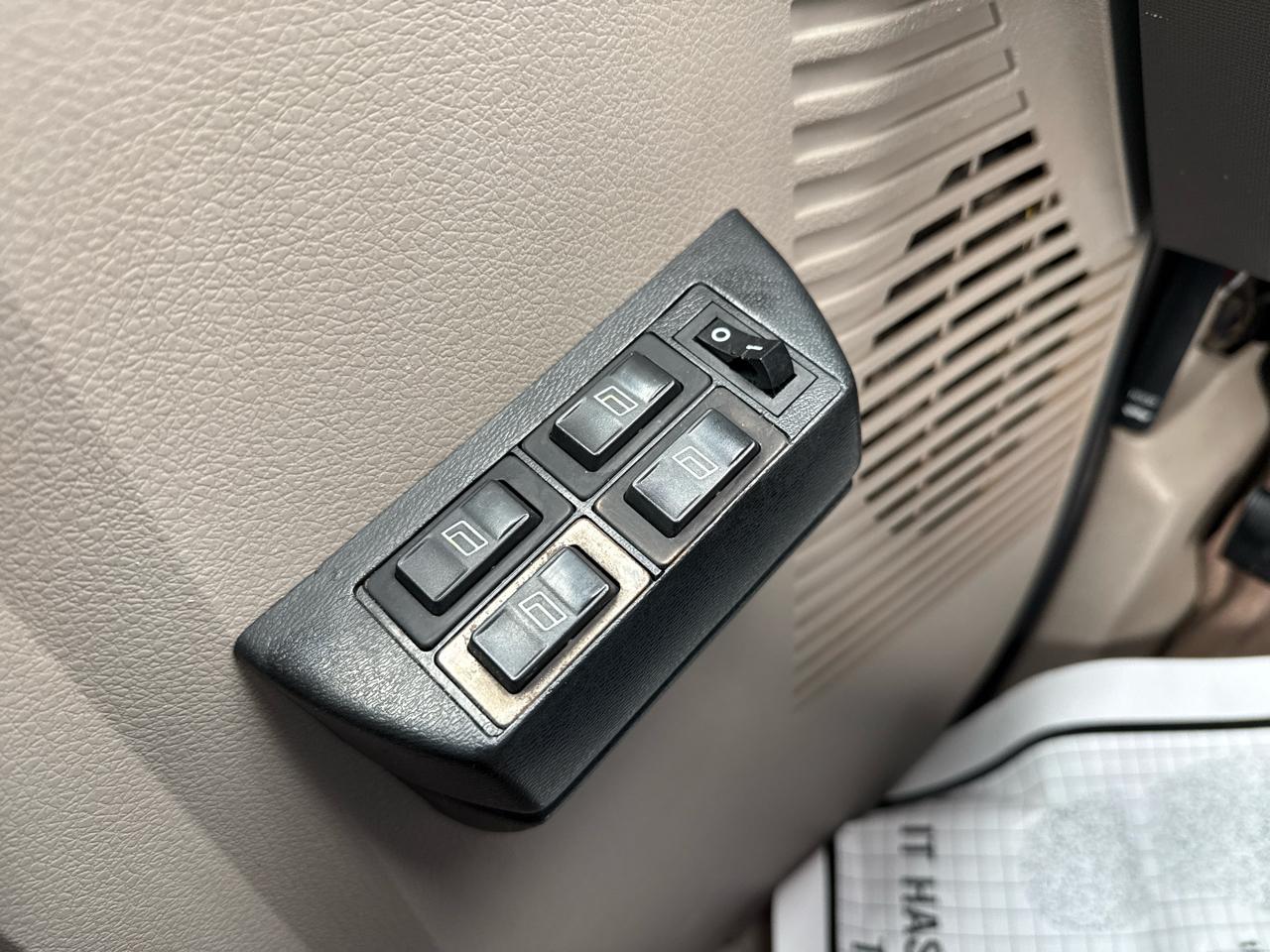 Ford Super Duty F-250 SRW 4WD Crew Cab 156" XL 2008