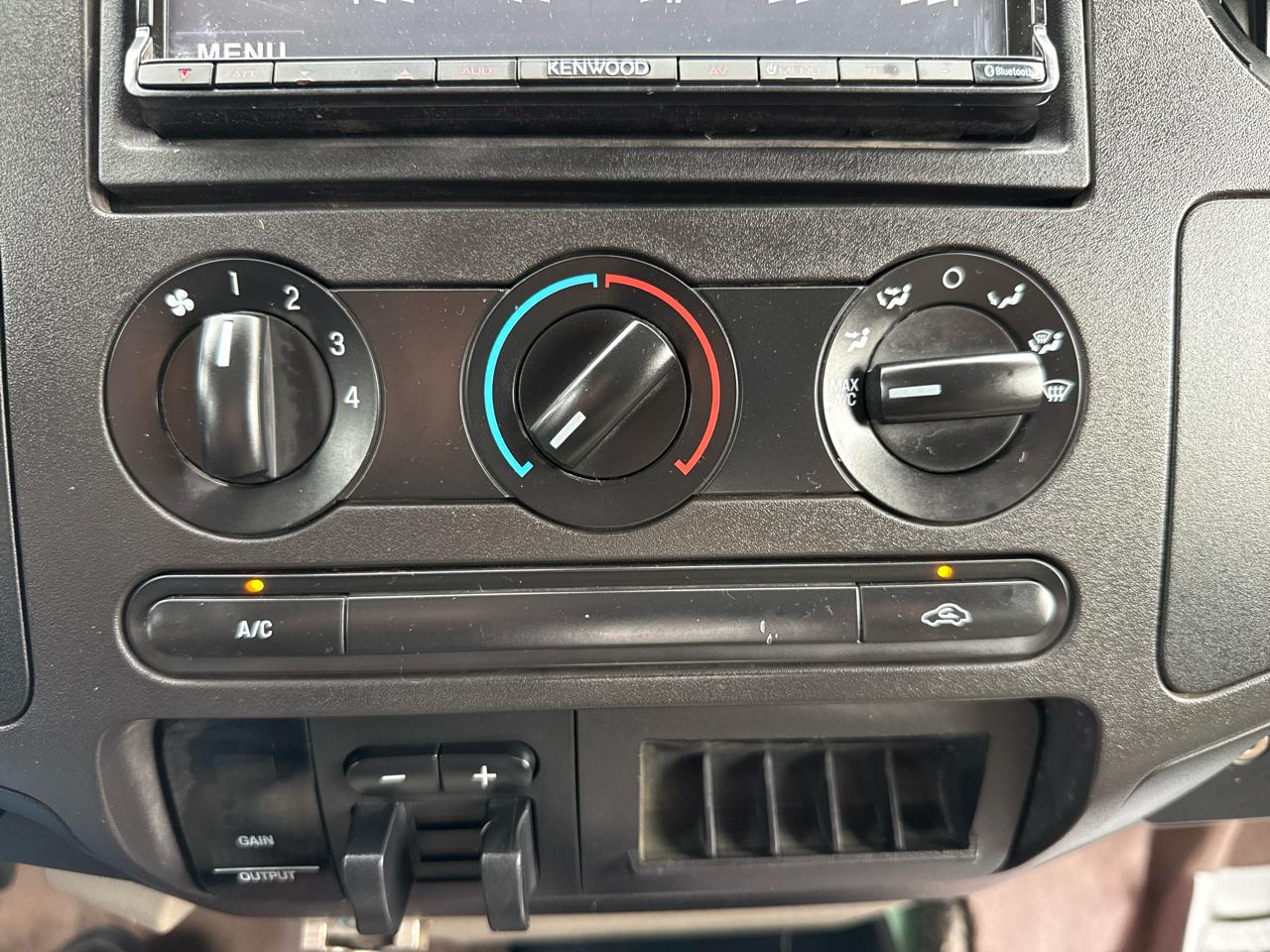 Ford Super Duty F-250 SRW 4WD Crew Cab 156" XL 2008