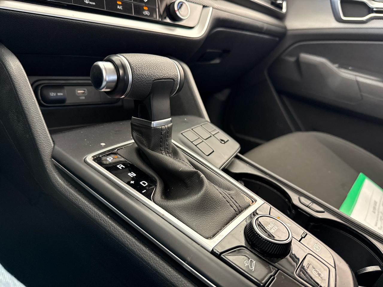 Kia Sportage LX FWD 2025