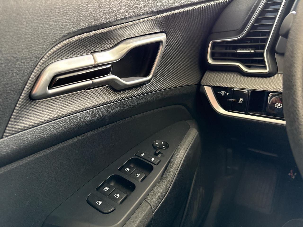 Kia Sportage LX FWD 2025