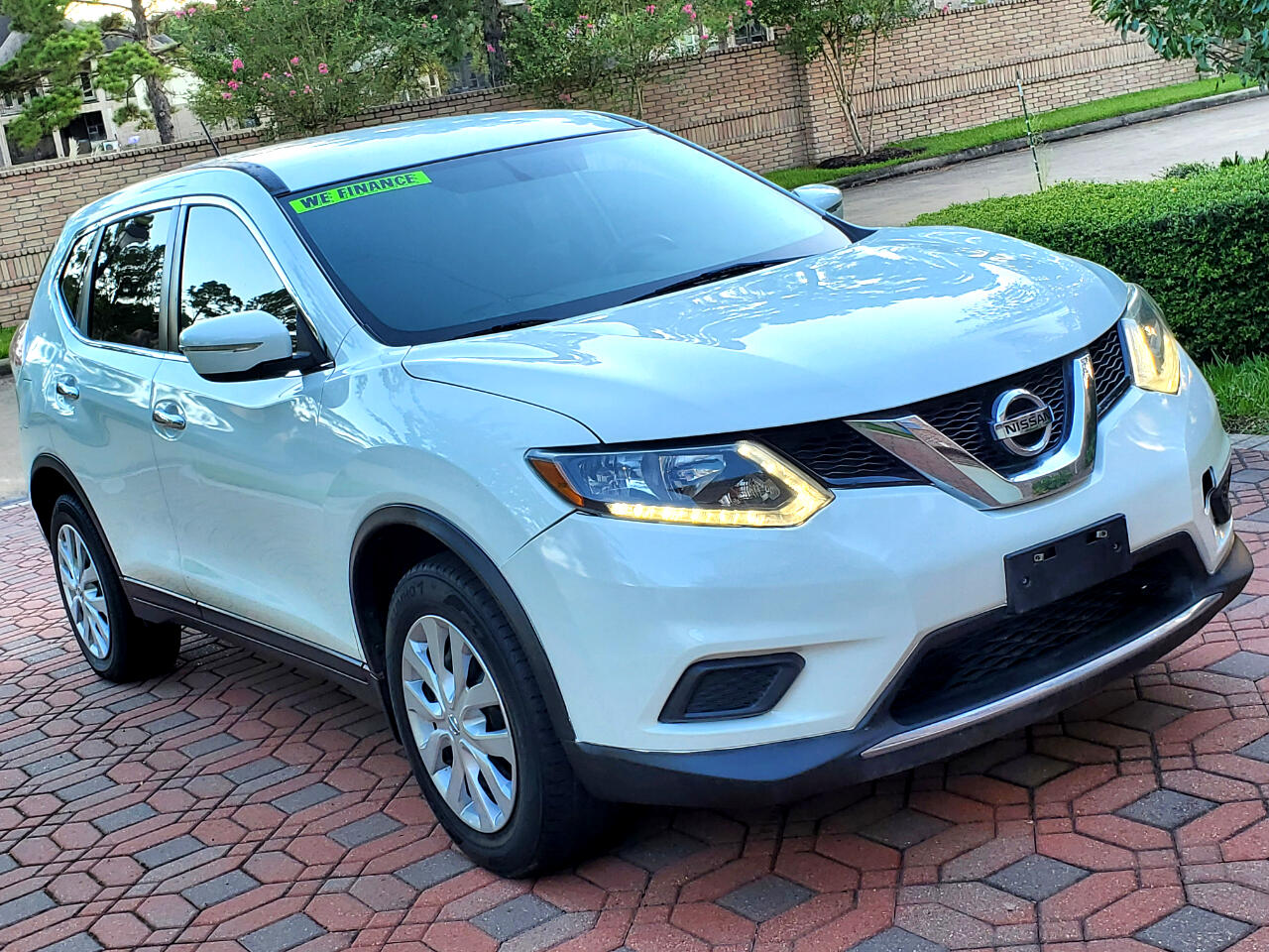 Used 2015 Nissan Rogue S 2WD for Sale in houston TX 77008 Auto Mall 2000