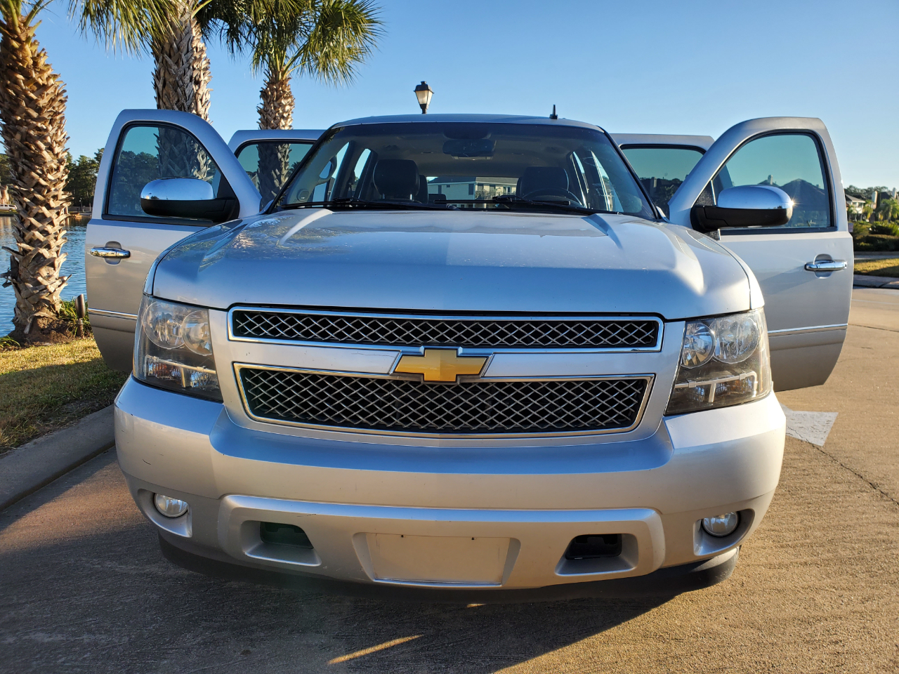 Used 2012 Chevrolet Suburban LTZ 1500 2WD for Sale in houston TX 77008