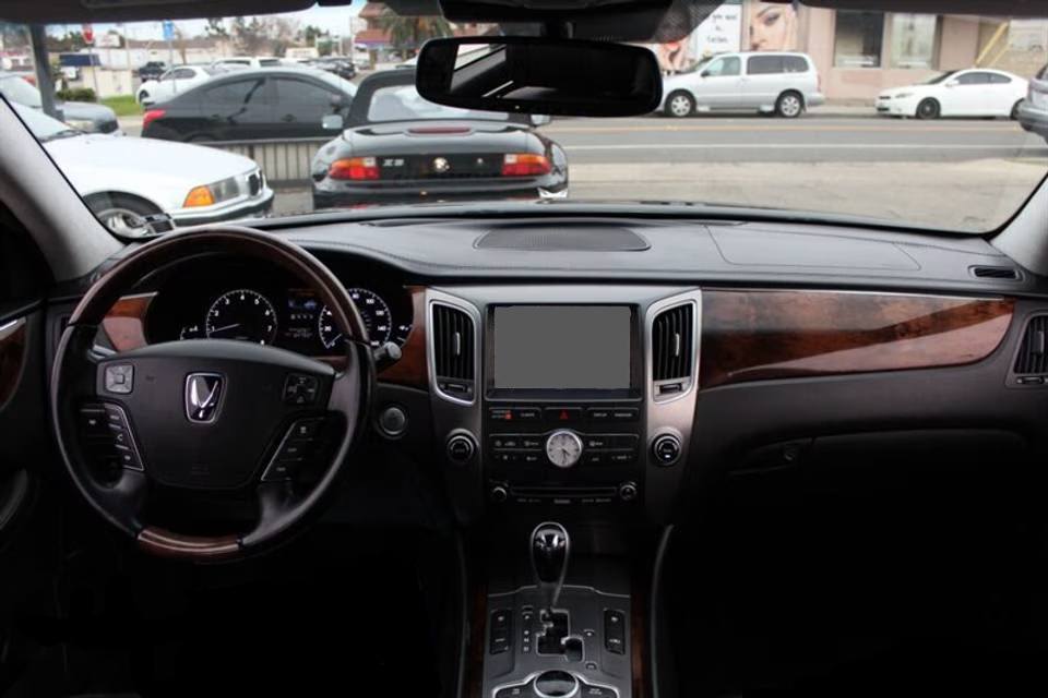 Hyundai Equus Signature 2012