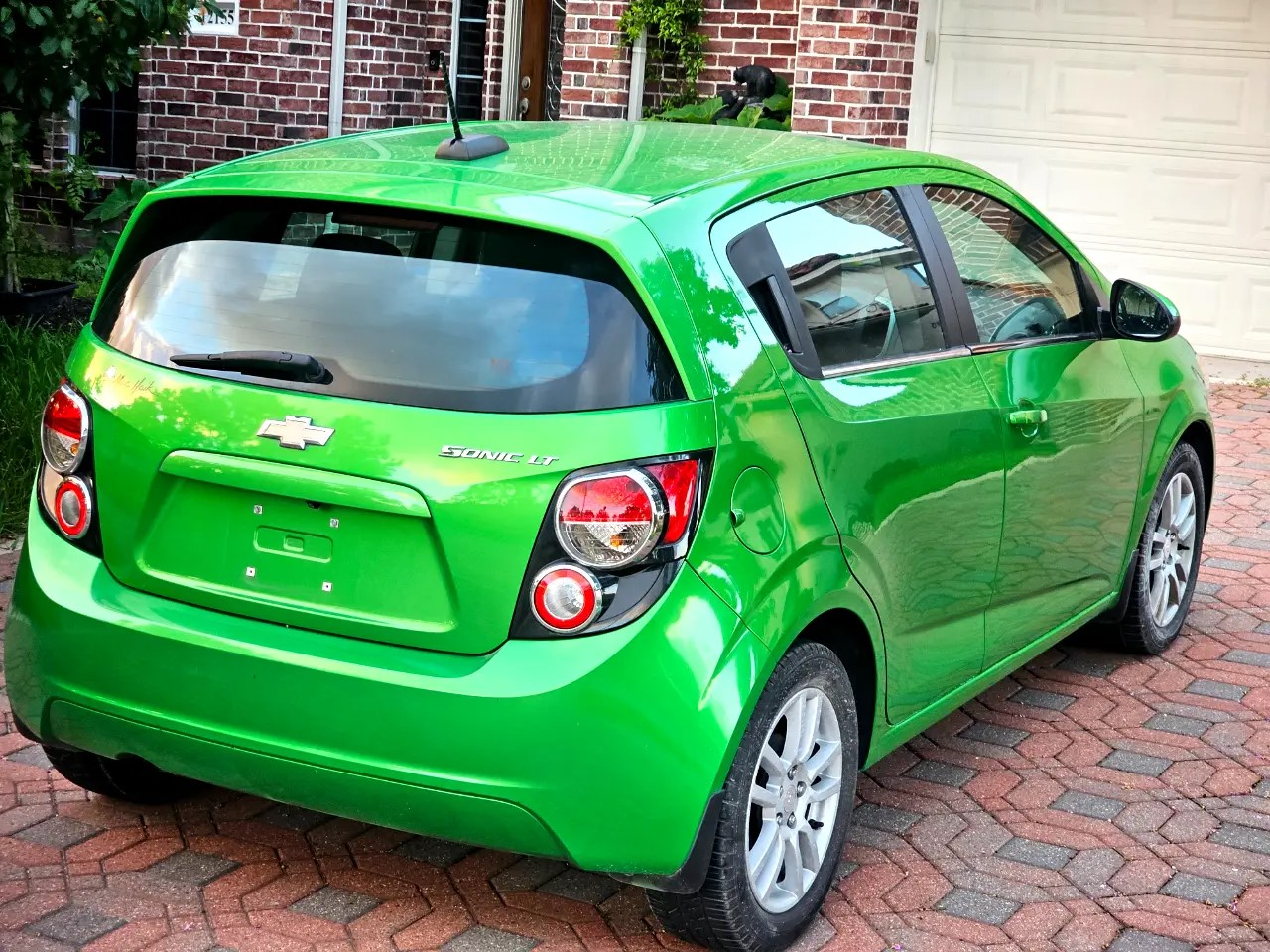 Chevrolet Sonic LT Auto 5-Door 2016