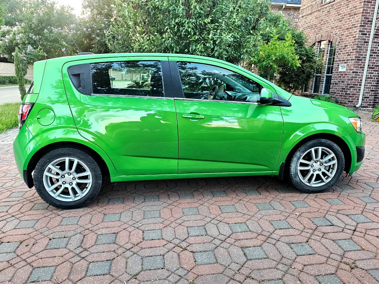 Chevrolet Sonic LT Auto 5-Door 2016