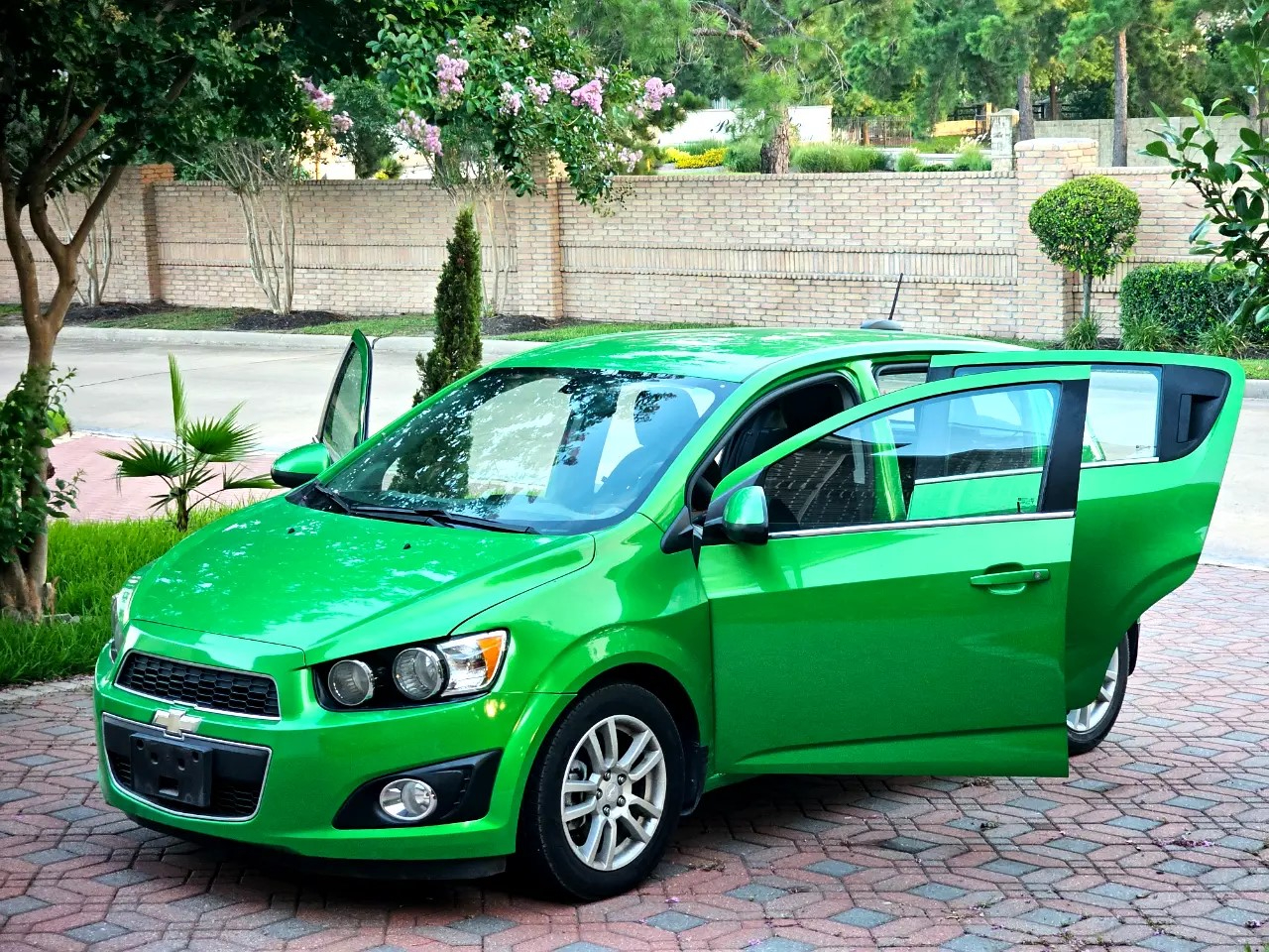 Chevrolet Sonic LT Auto 5-Door 2016