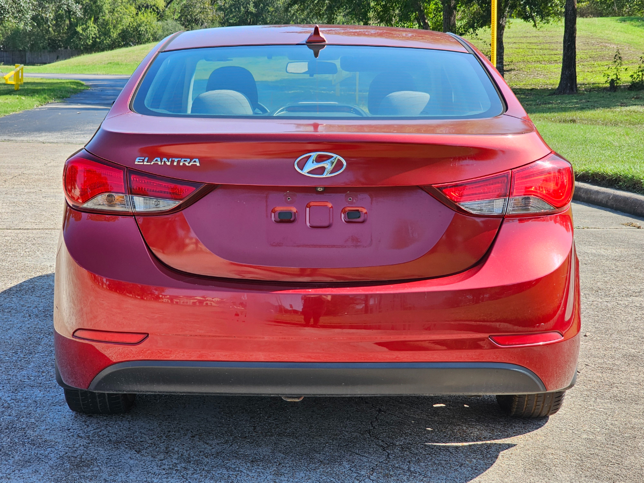 Hyundai Elantra SE 6AT 2016