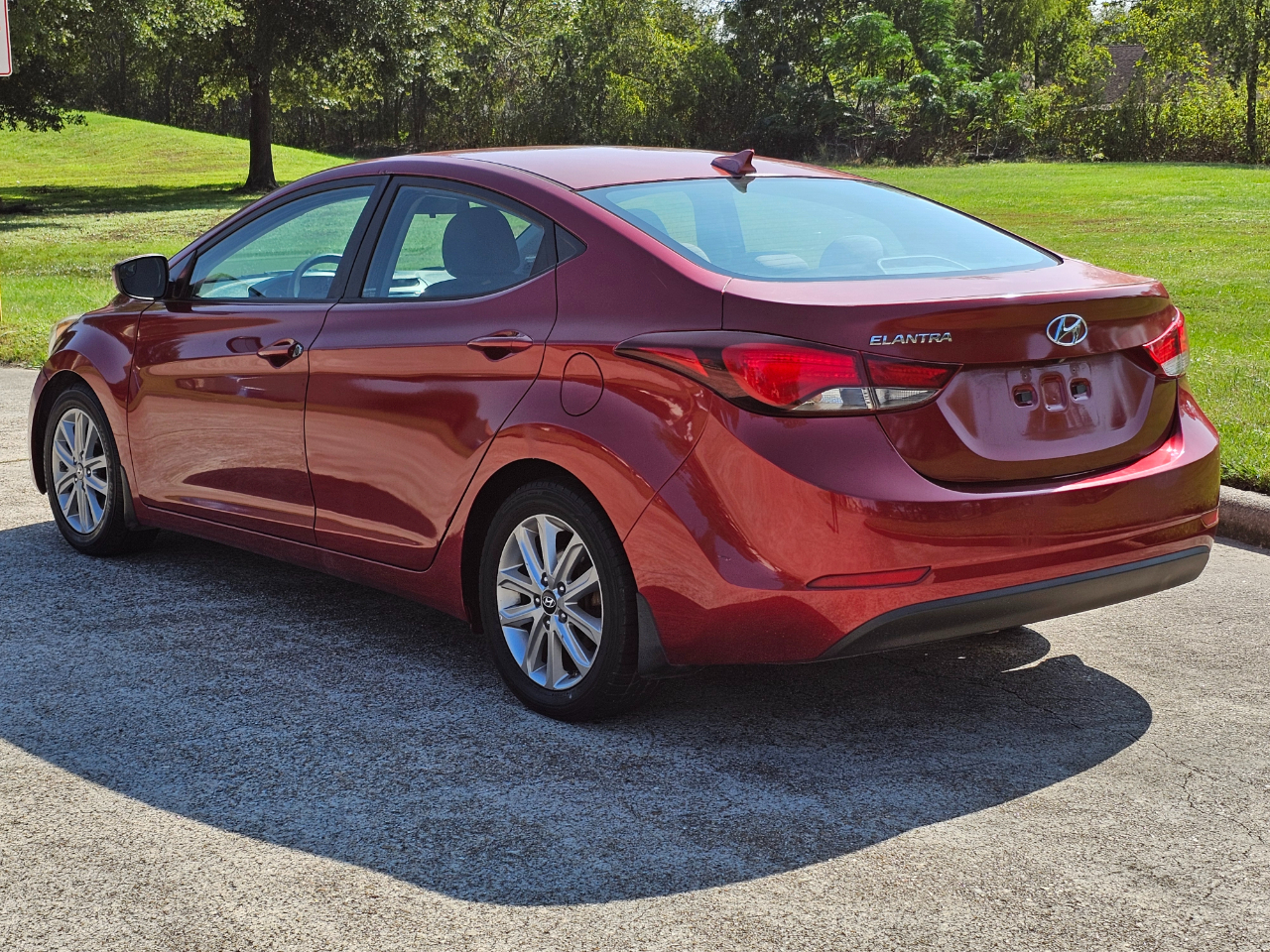 Hyundai Elantra SE 6AT 2016