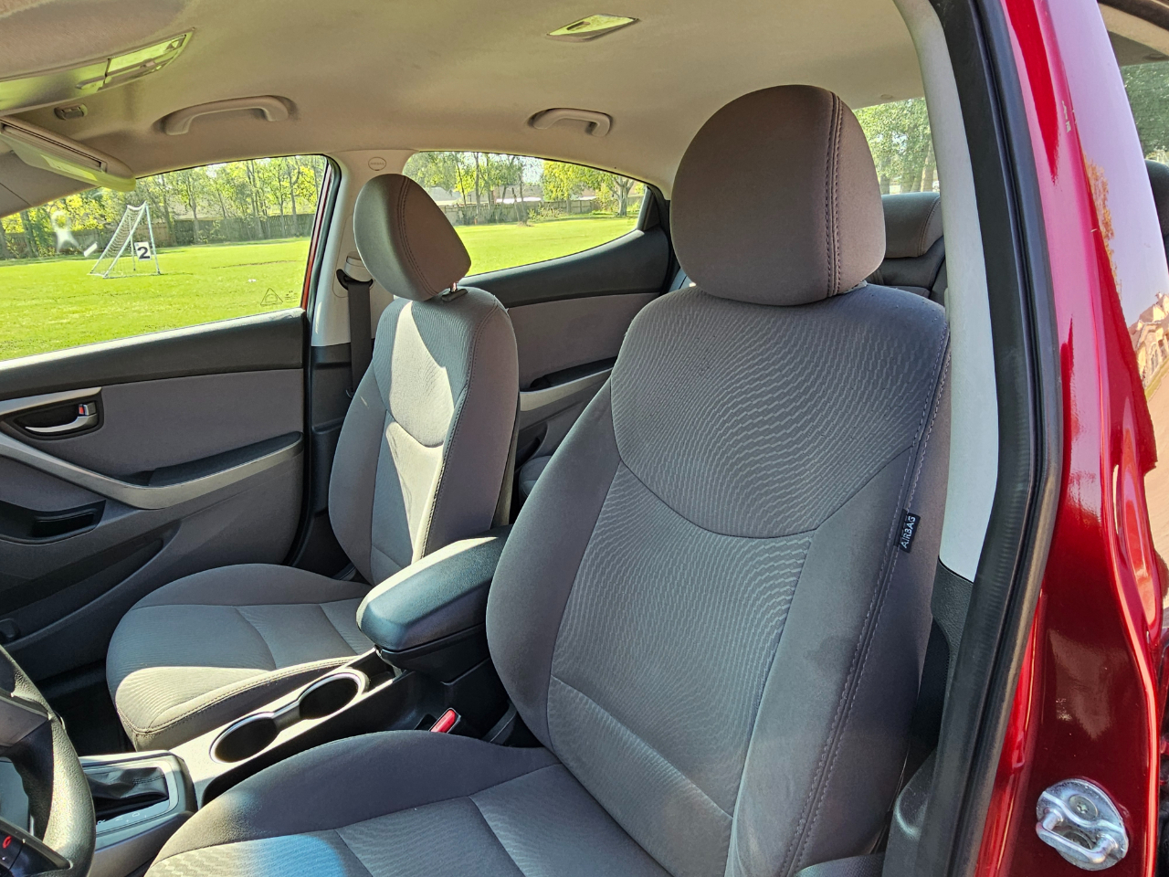 Hyundai Elantra SE 6AT 2016