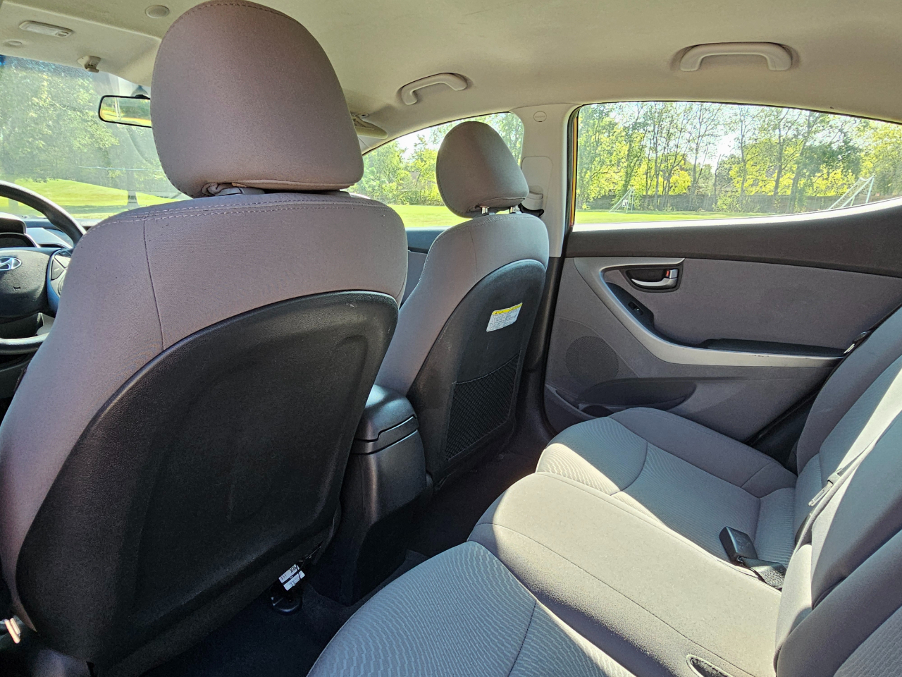 Hyundai Elantra SE 6AT 2016