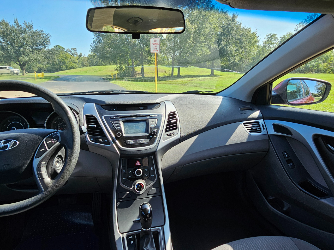 Hyundai Elantra SE 6AT 2016