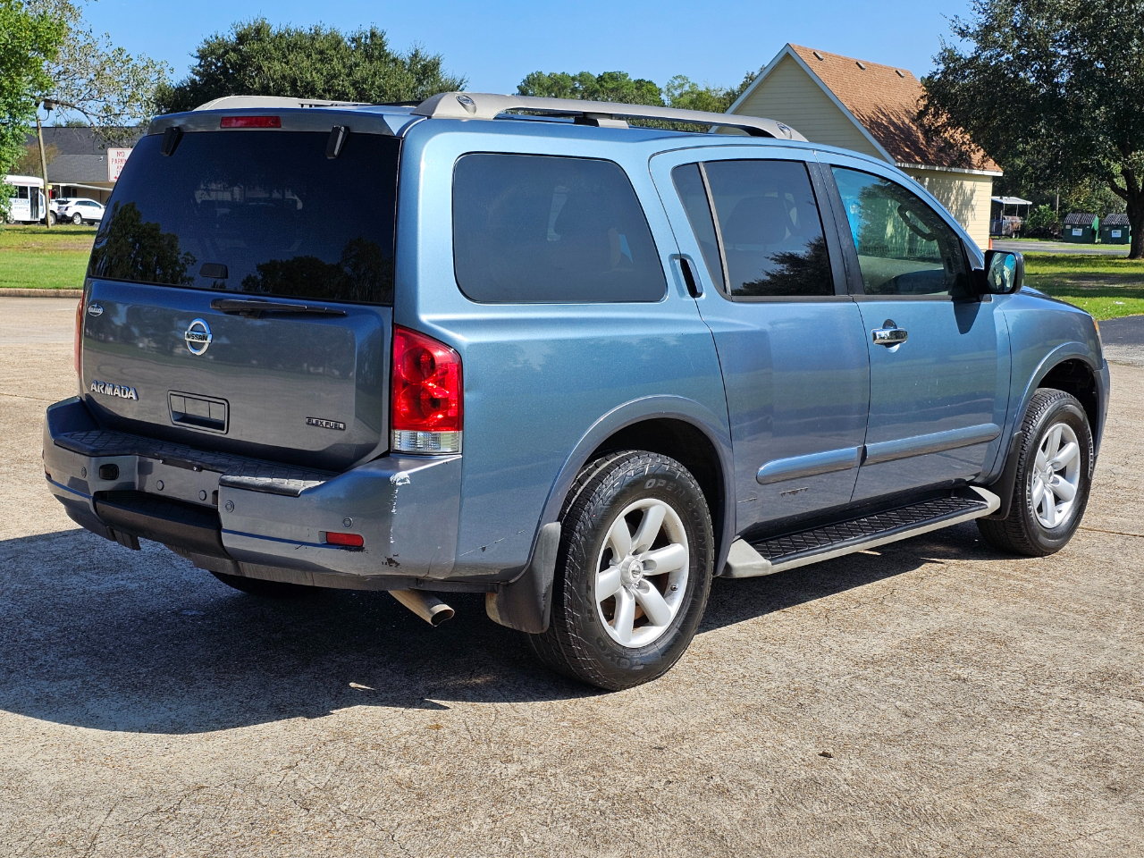 Nissan Armada SL 2WD 2011