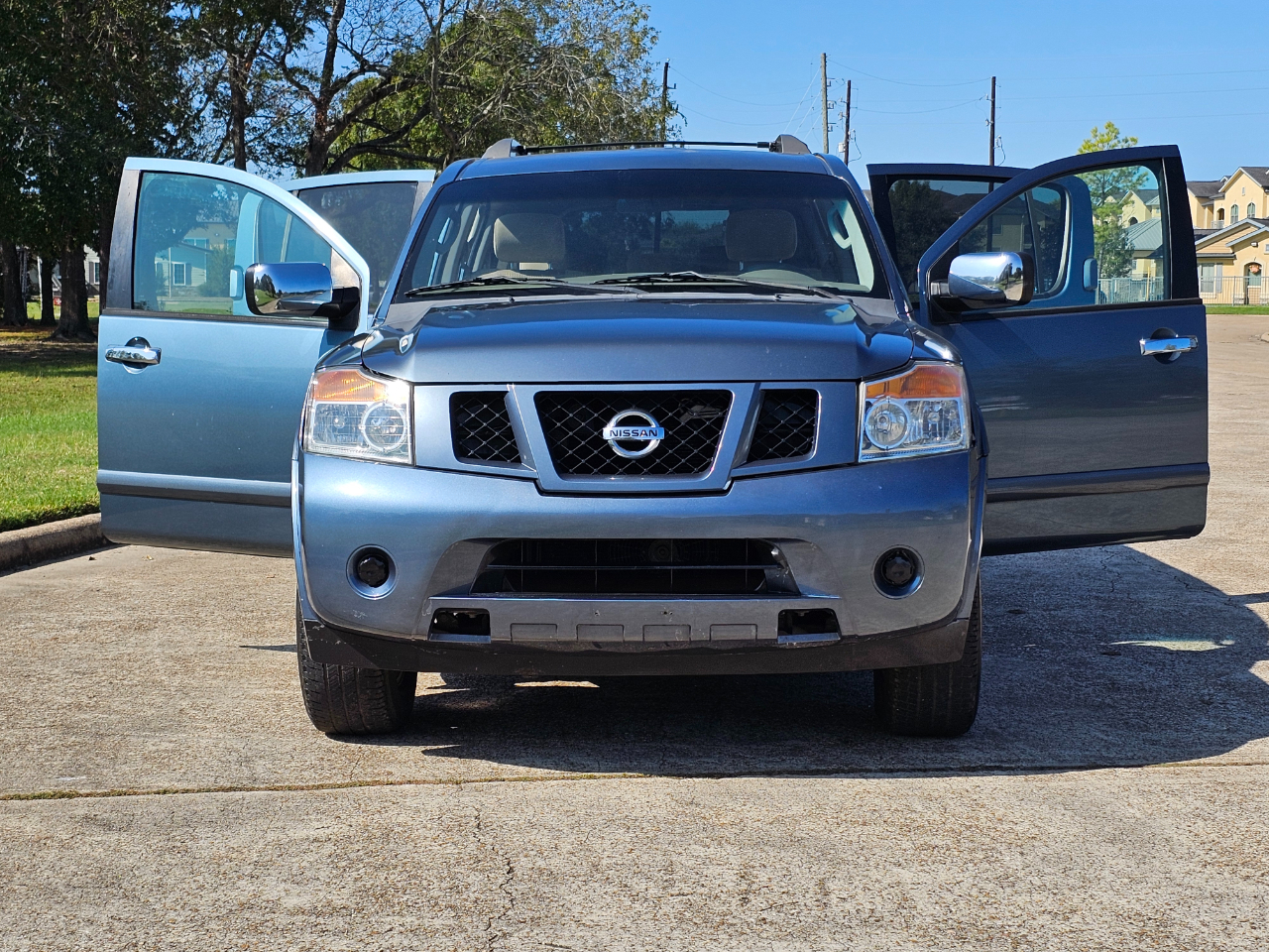 Nissan Armada SL 2WD 2011
