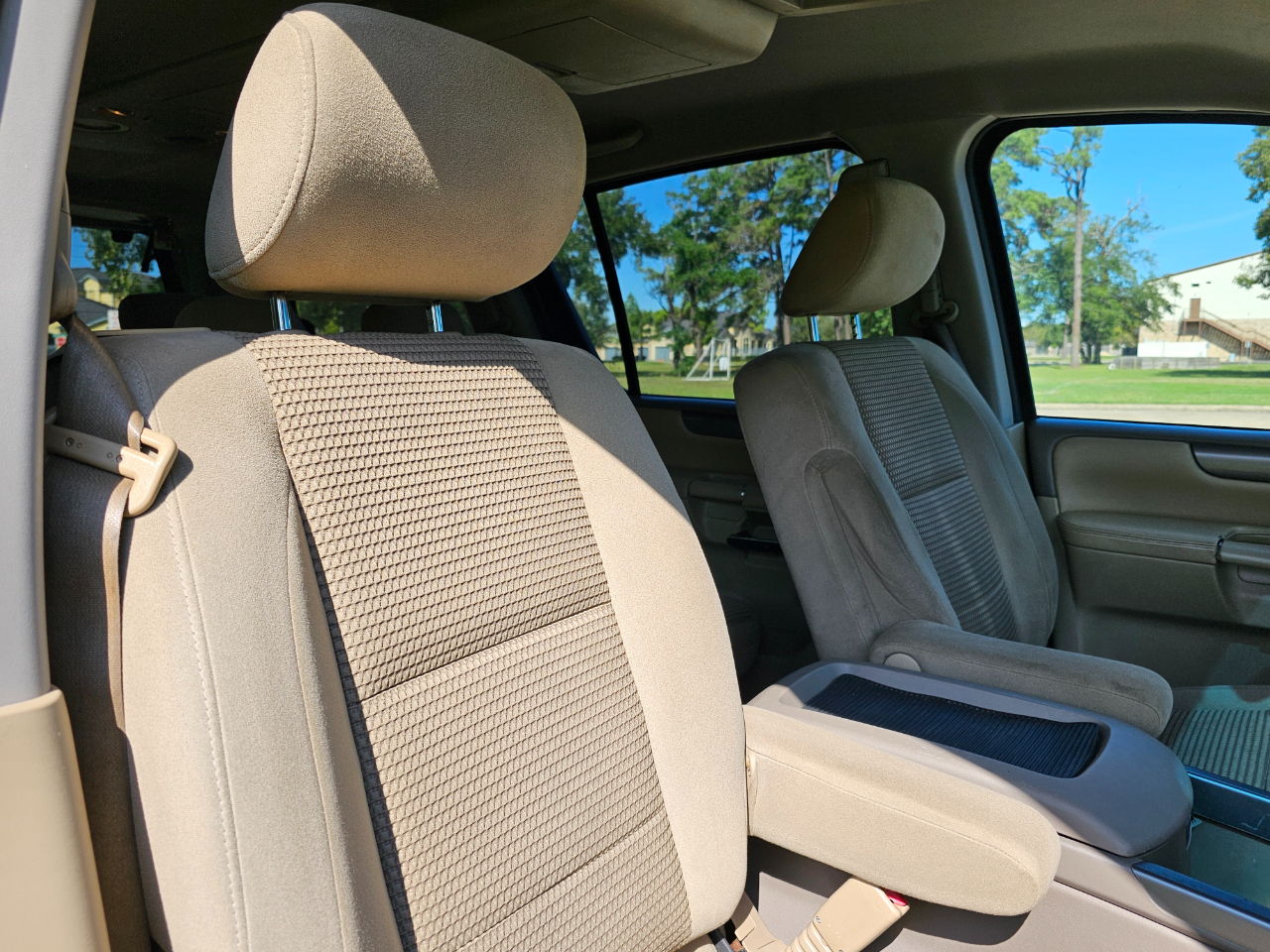 Nissan Armada SL 2WD 2011