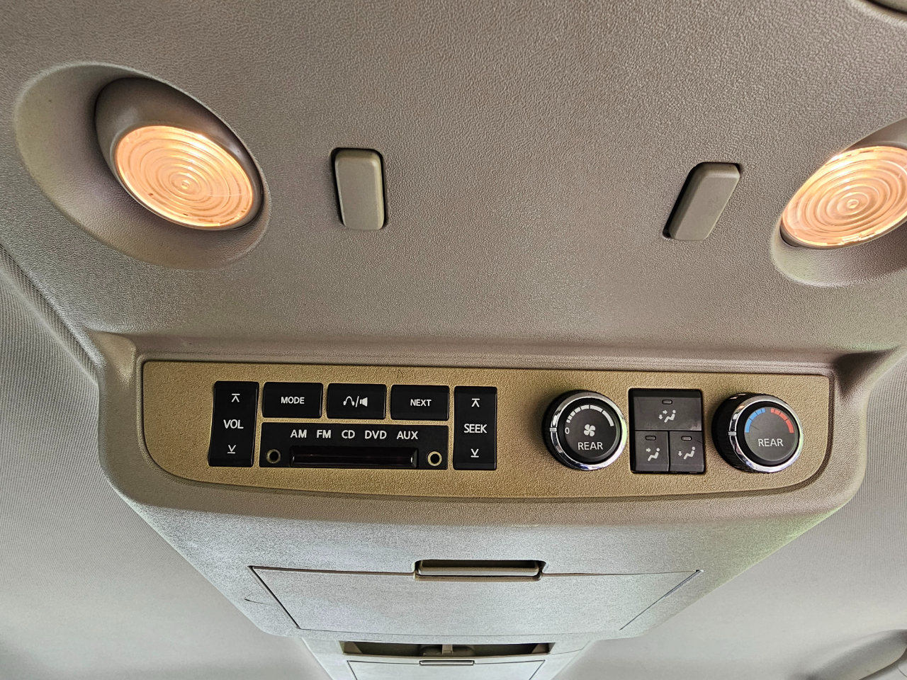 Nissan Armada SL 2WD 2011