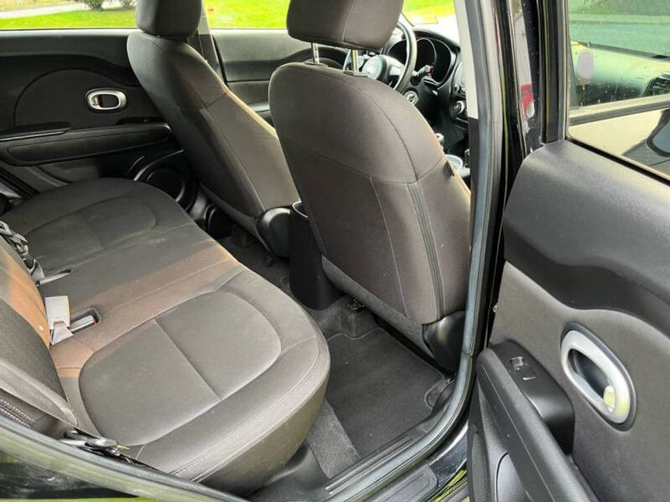 Kia Soul Base 6A 2016