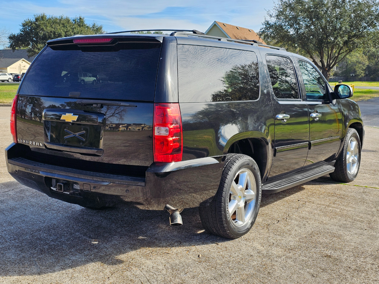 Chevrolet Suburban LT 1500 2WD 2013