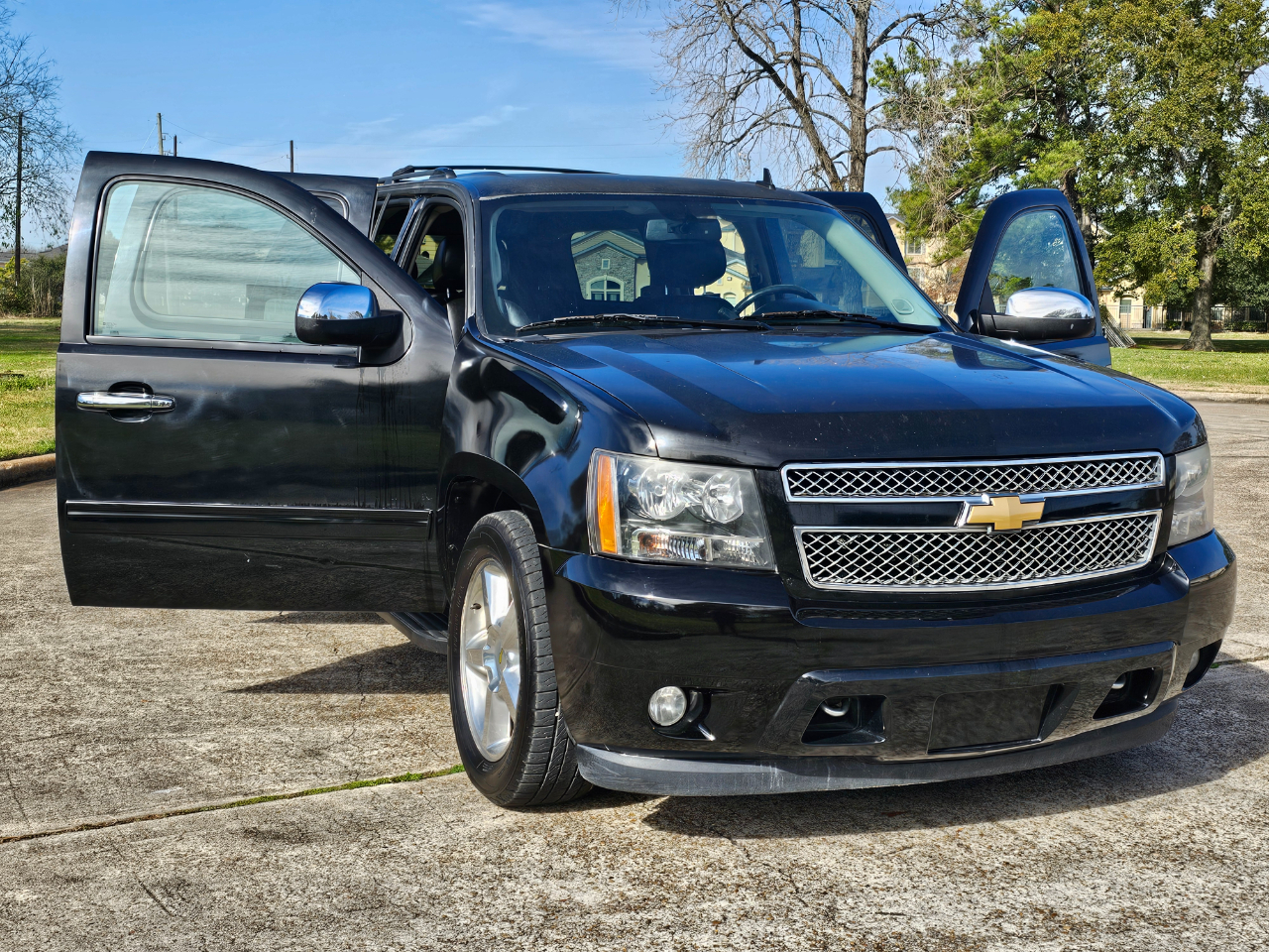 Chevrolet Suburban LT 1500 2WD 2013