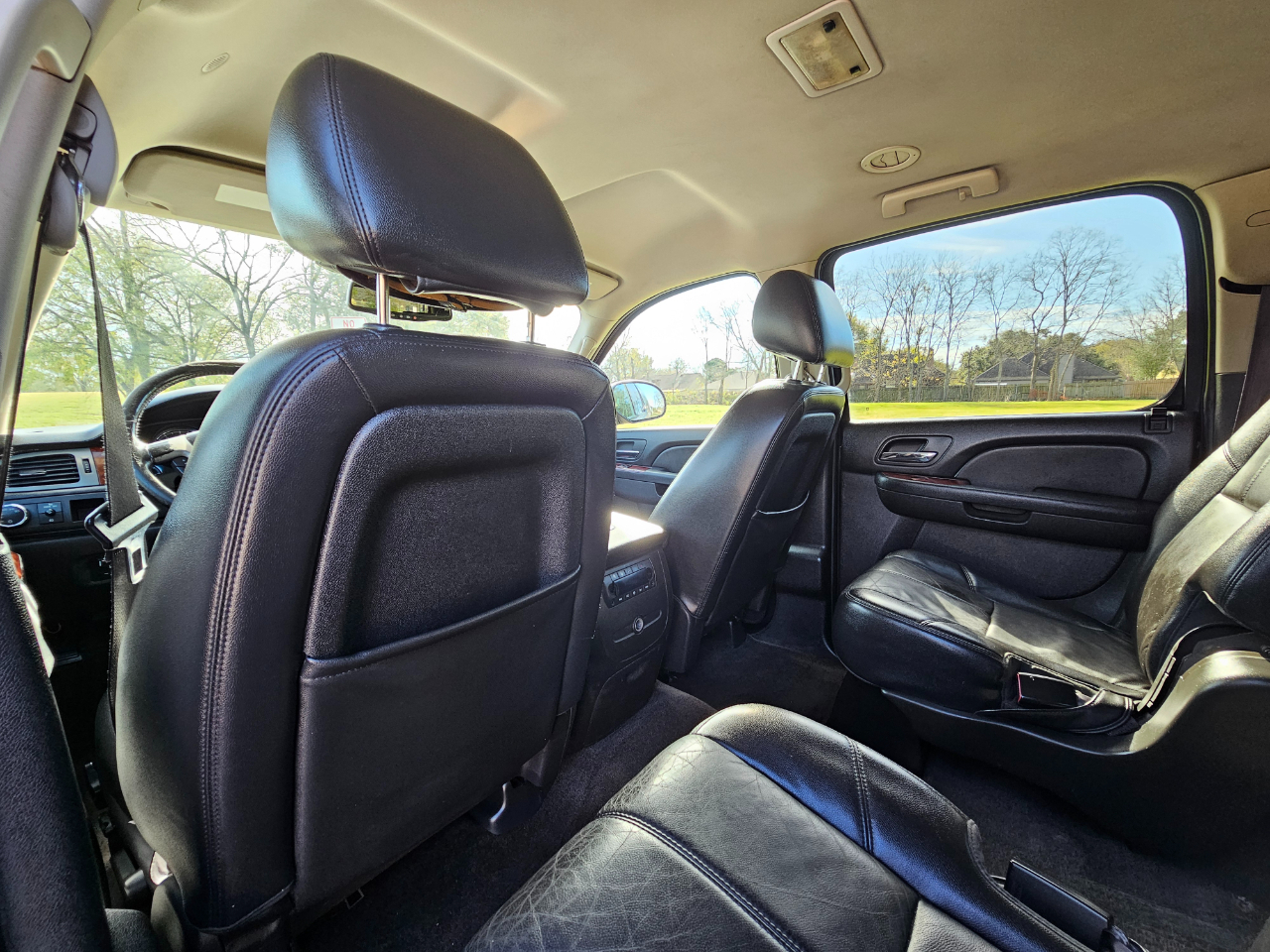 Chevrolet Suburban LT 1500 2WD 2013