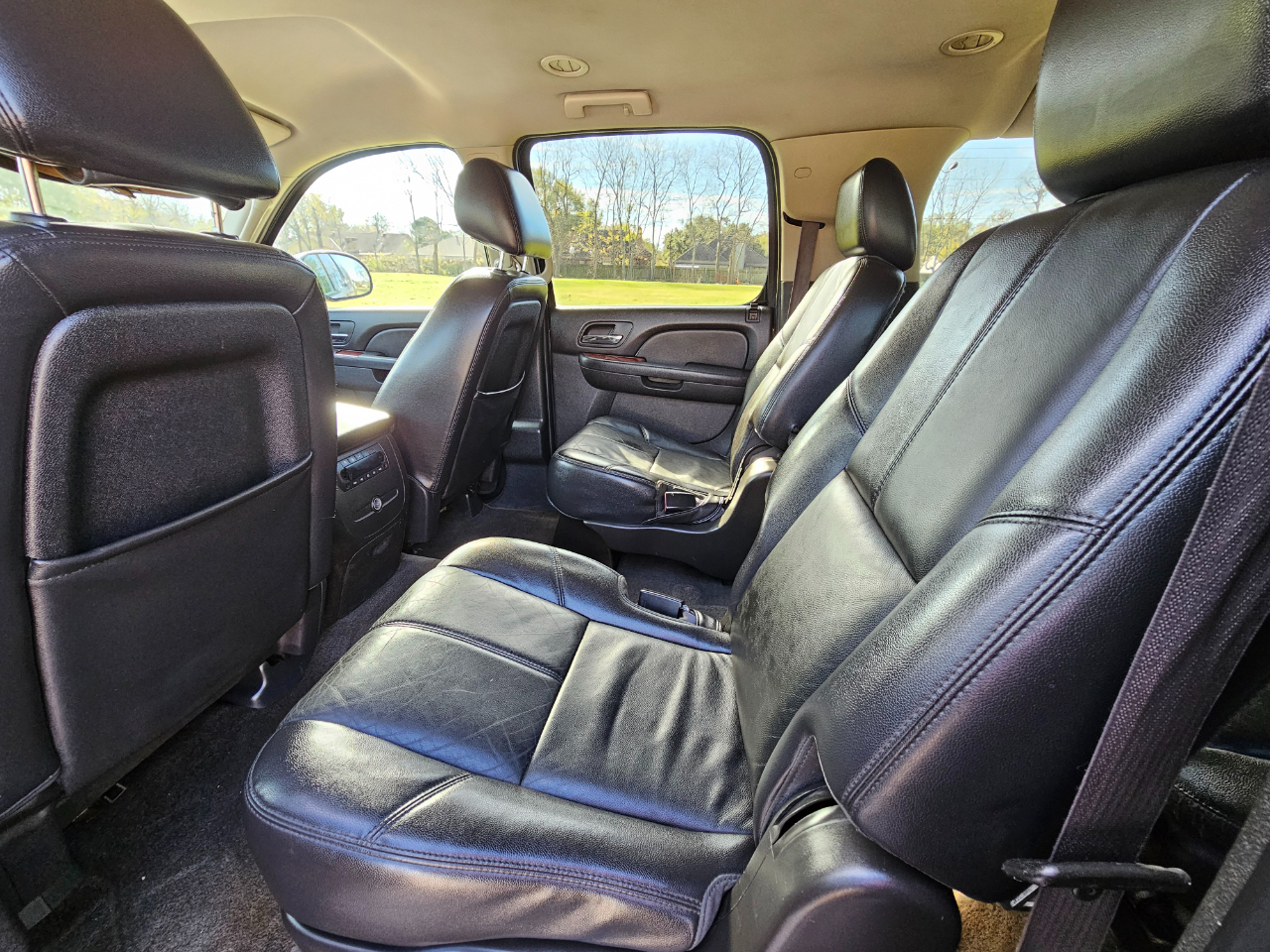 Chevrolet Suburban LT 1500 2WD 2013